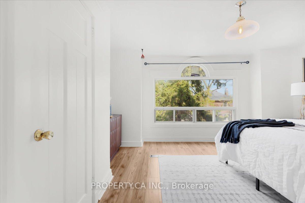 Photo 23 of 44 Beach View Crescent, Toronto, Woodbine Corridor — HOMEH