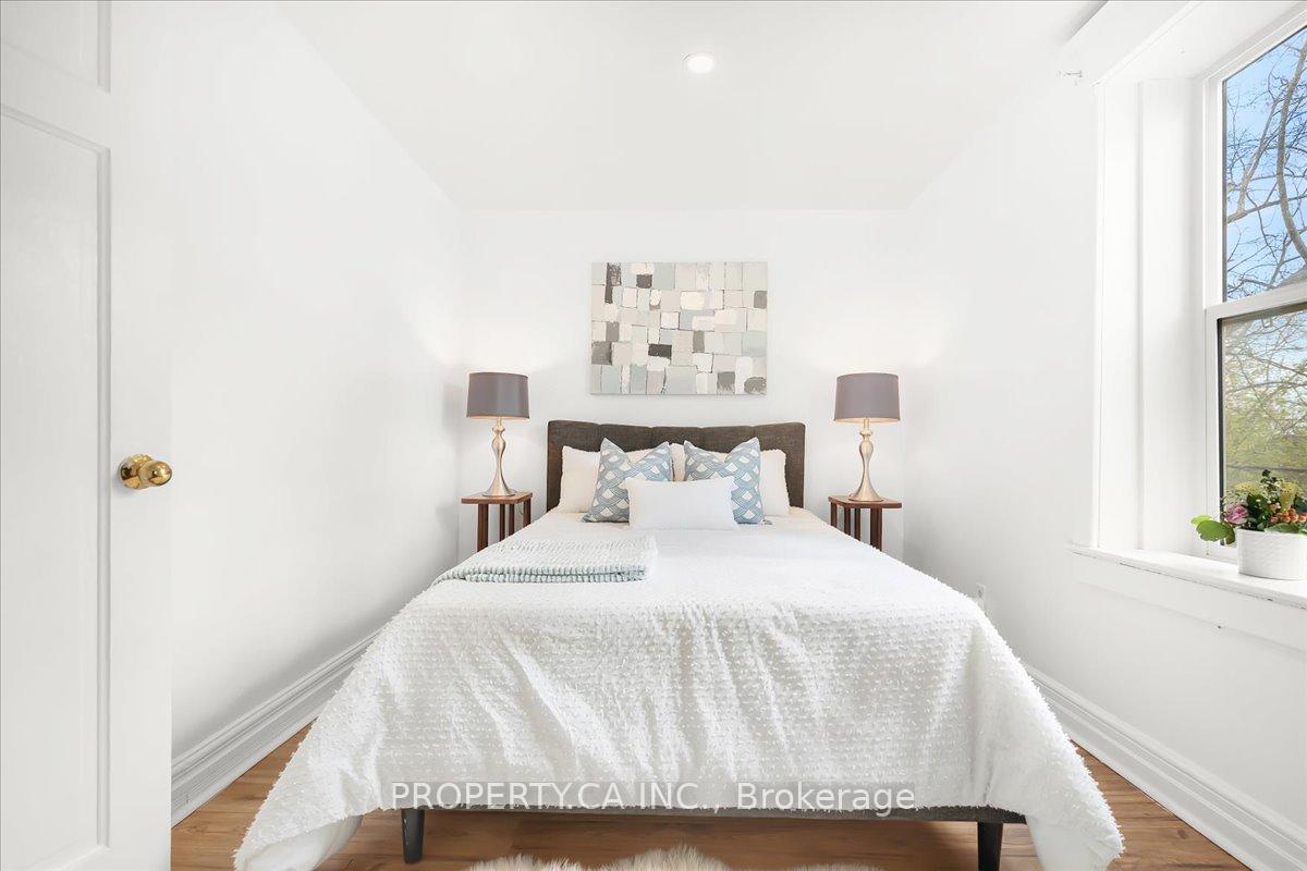 Photo 31 of 44 Beach View Crescent, Toronto, Woodbine Corridor — HOMEH