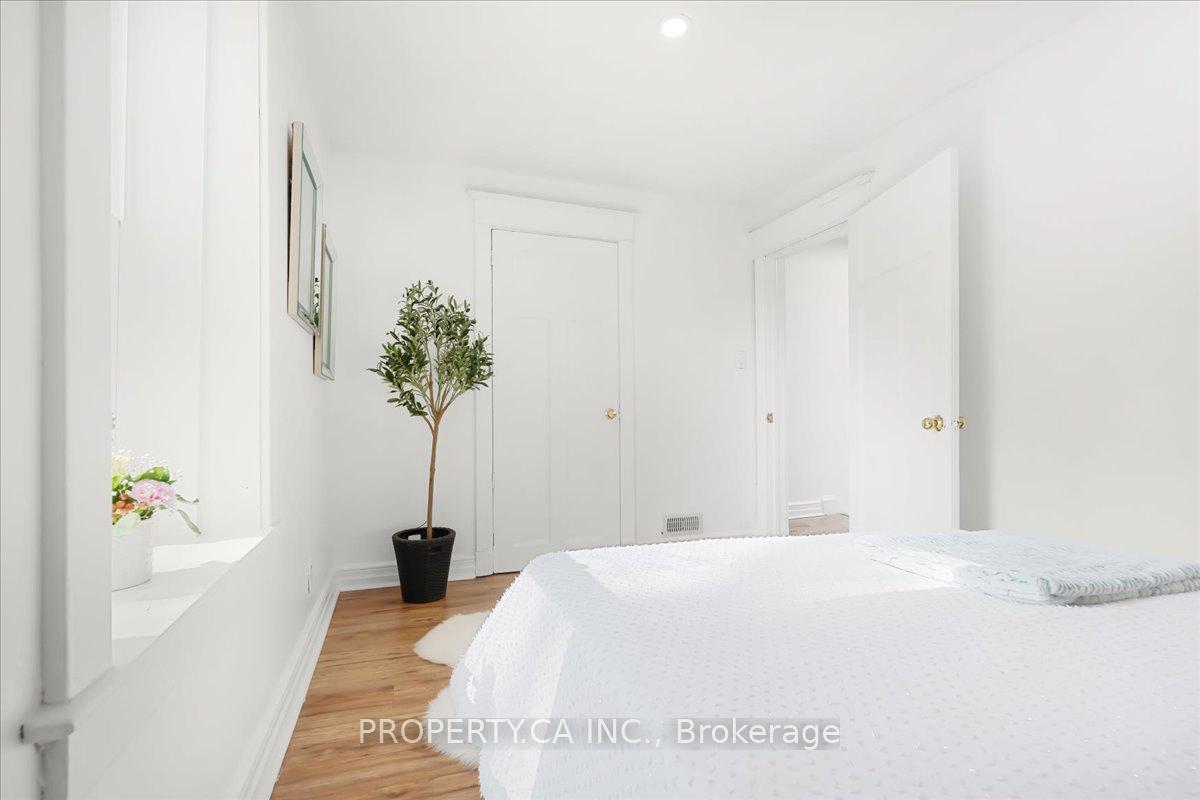 Photo 32 of 44 Beach View Crescent, Toronto, Woodbine Corridor — HOMEH