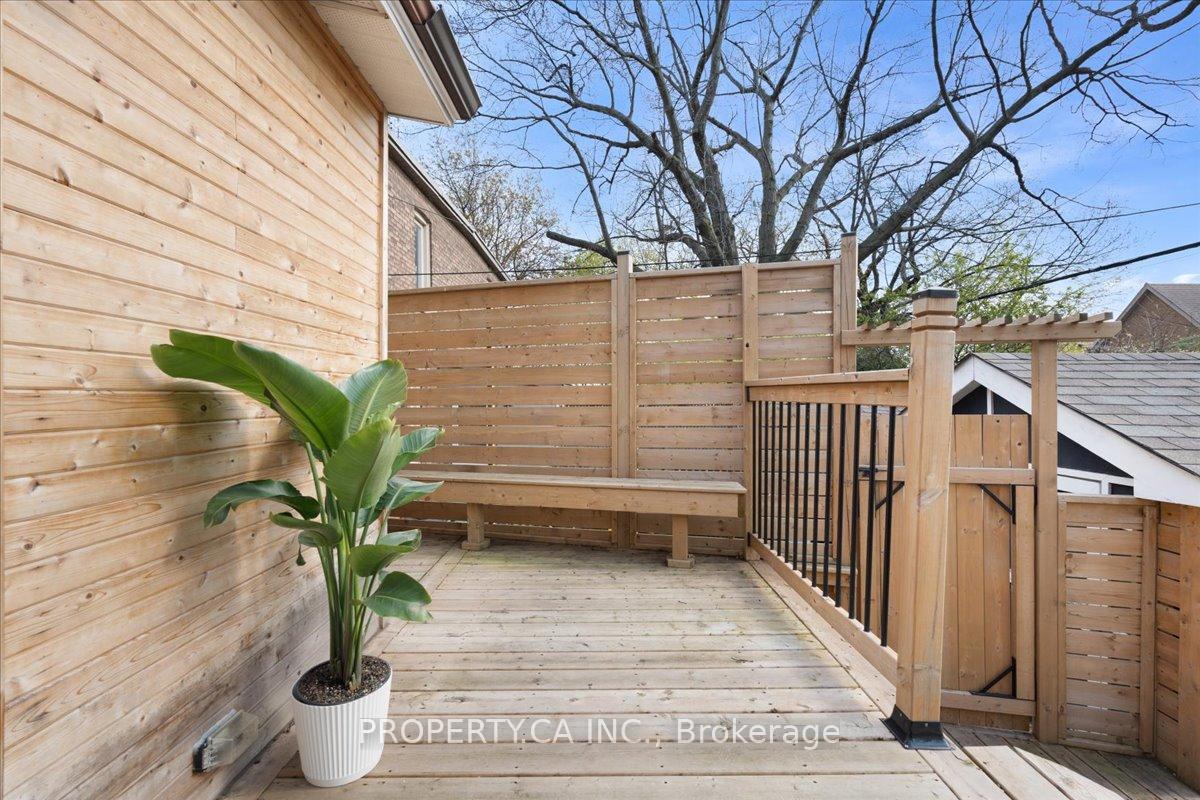 Photo 38 of 44 Beach View Crescent, Toronto, Woodbine Corridor — HOMEH