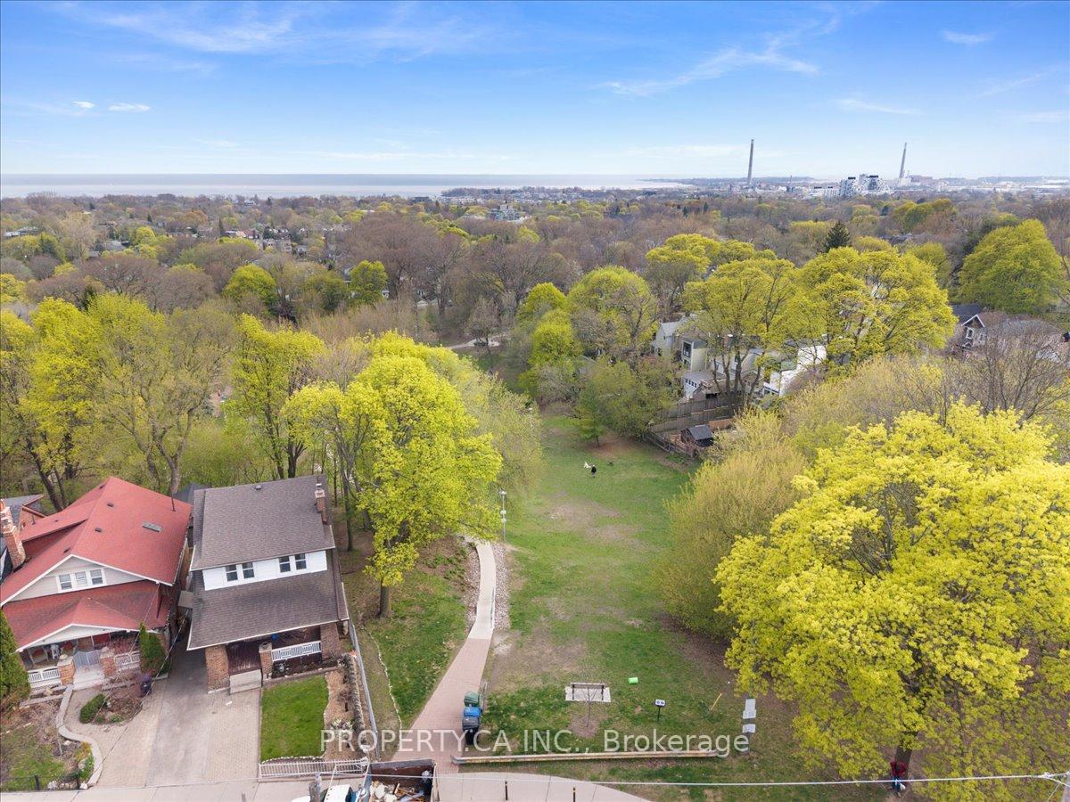 Photo 47 of 44 Beach View Crescent, Toronto, Woodbine Corridor — HOMEH