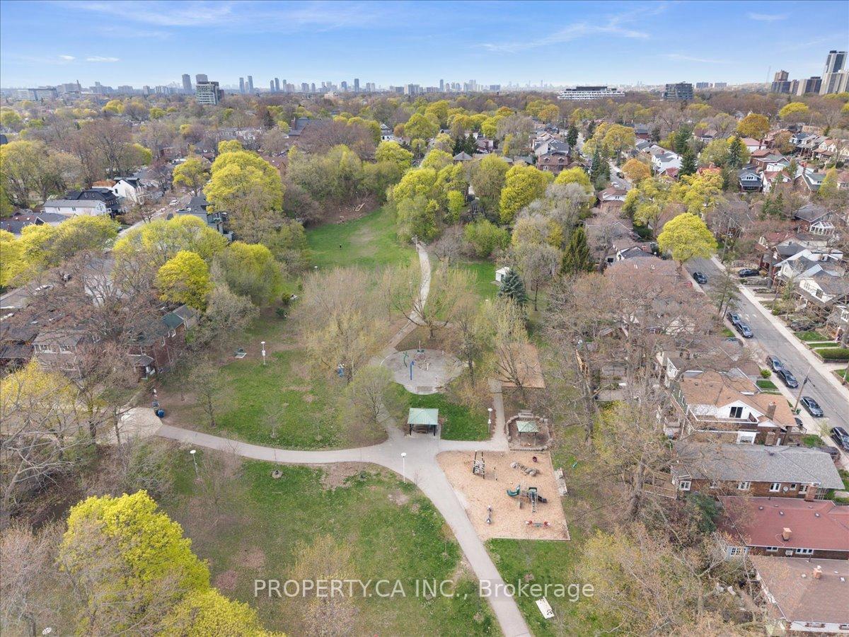 Photo 48 of 44 Beach View Crescent, Toronto, Woodbine Corridor — HOMEH