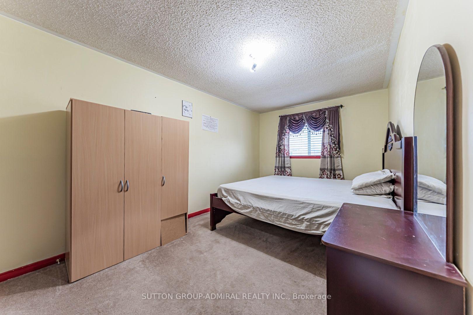 Photo 14 of 162 Bighorn Crescent, Brampton, Sandringham-Wellington — HOMEH
