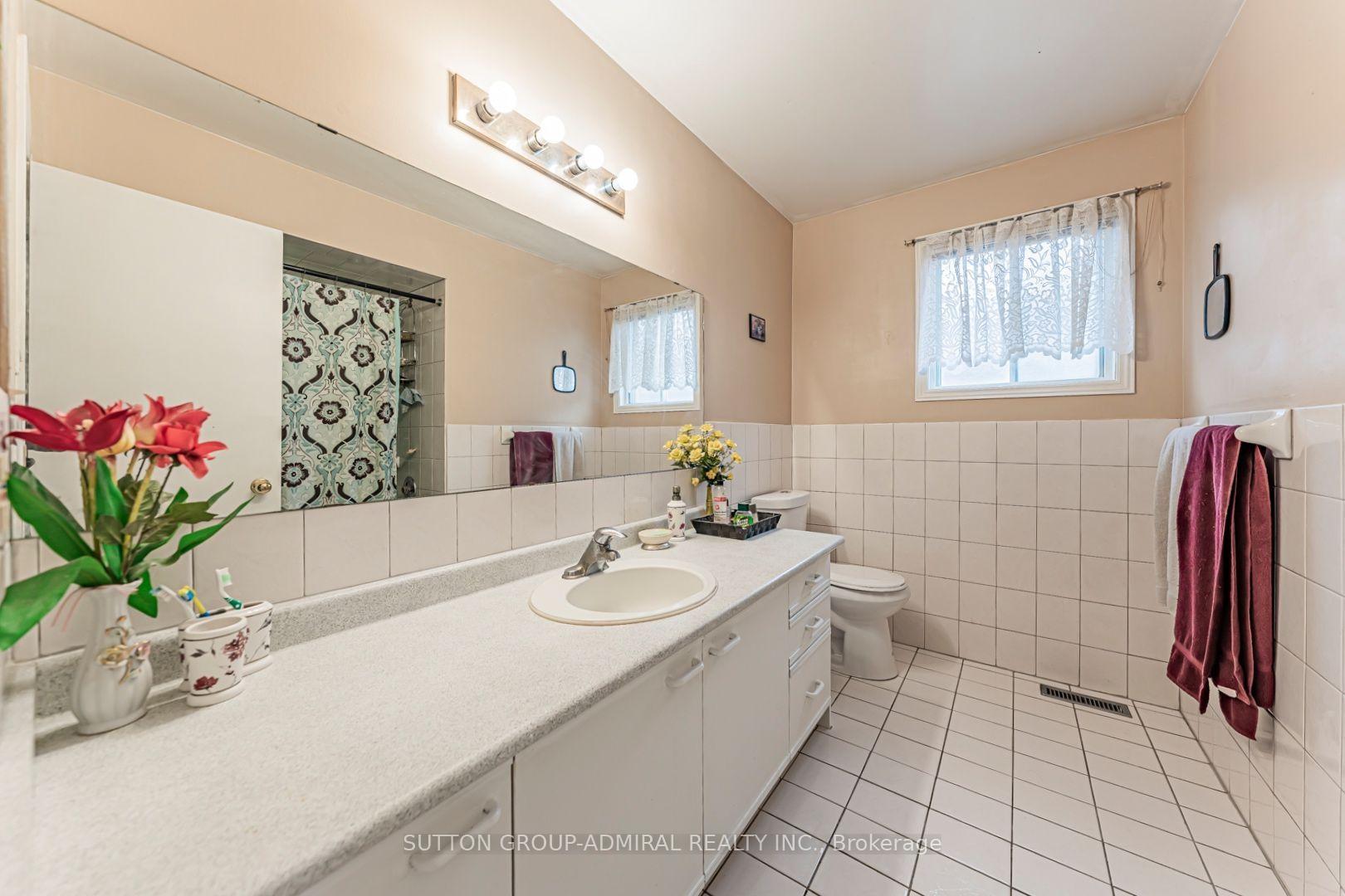 Photo 15 of 162 Bighorn Crescent, Brampton, Sandringham-Wellington — HOMEH
