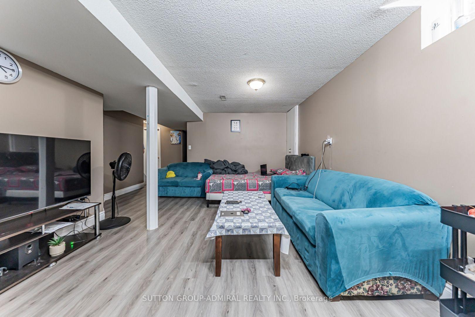 Photo 18 of 162 Bighorn Crescent, Brampton, Sandringham-Wellington — HOMEH