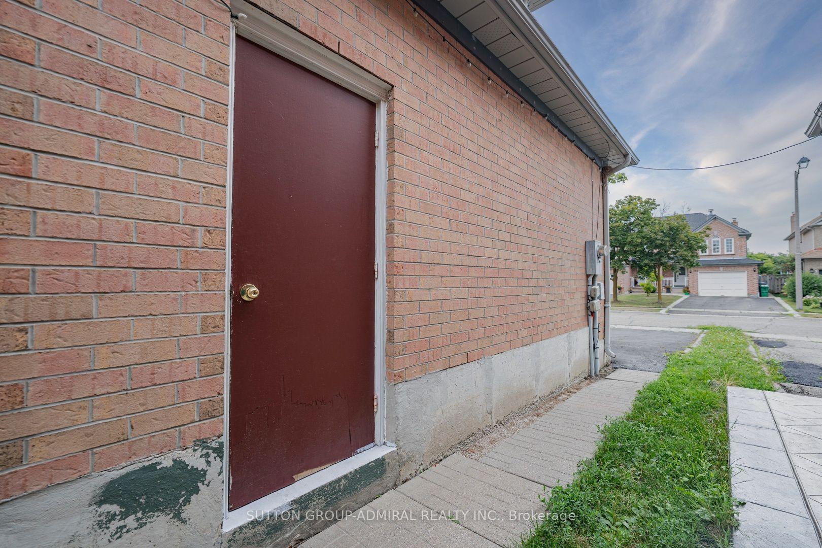 Photo 22 of 162 Bighorn Crescent, Brampton, Sandringham-Wellington — HOMEH