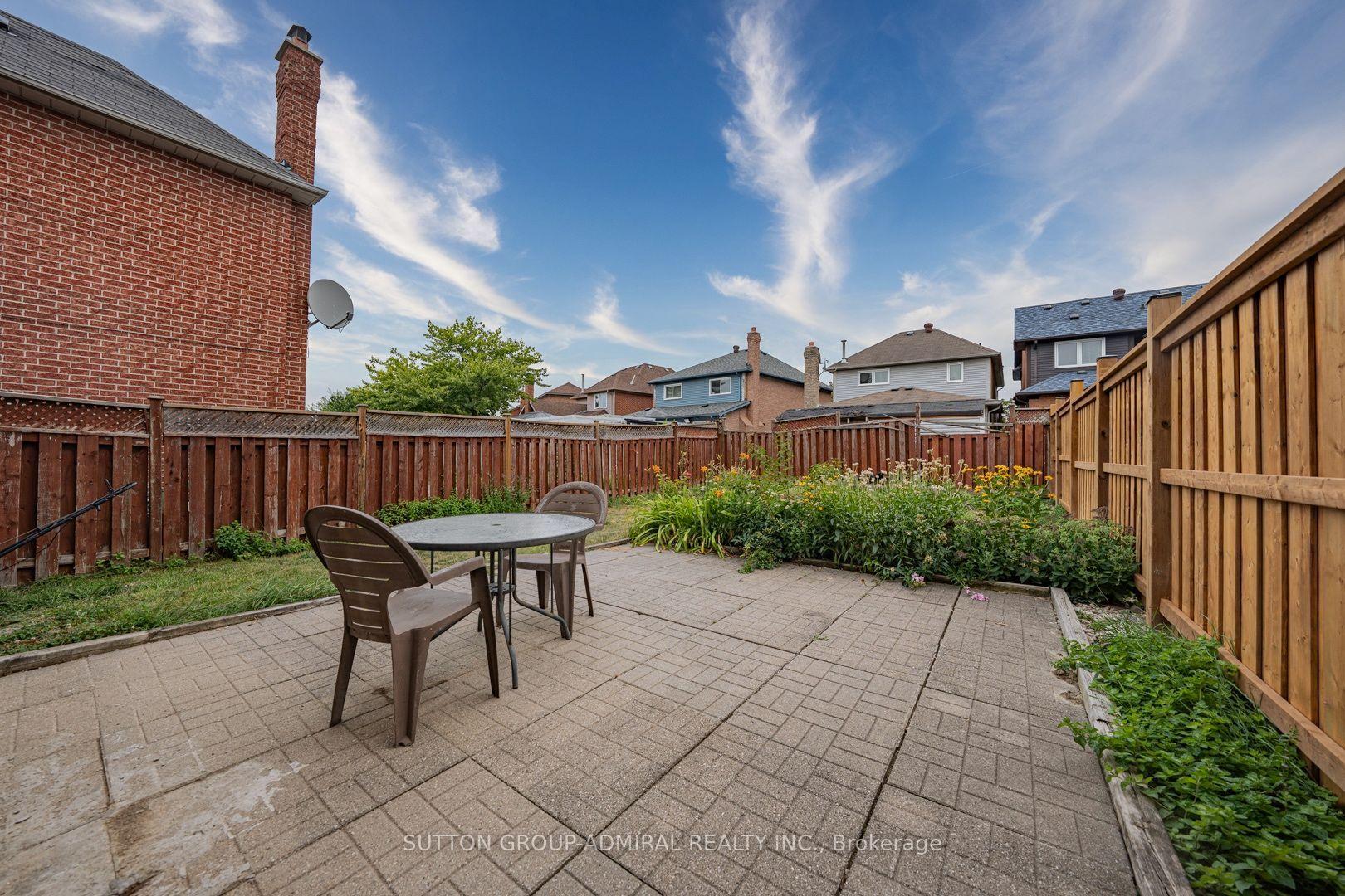 Photo 23 of 162 Bighorn Crescent, Brampton, Sandringham-Wellington — HOMEH