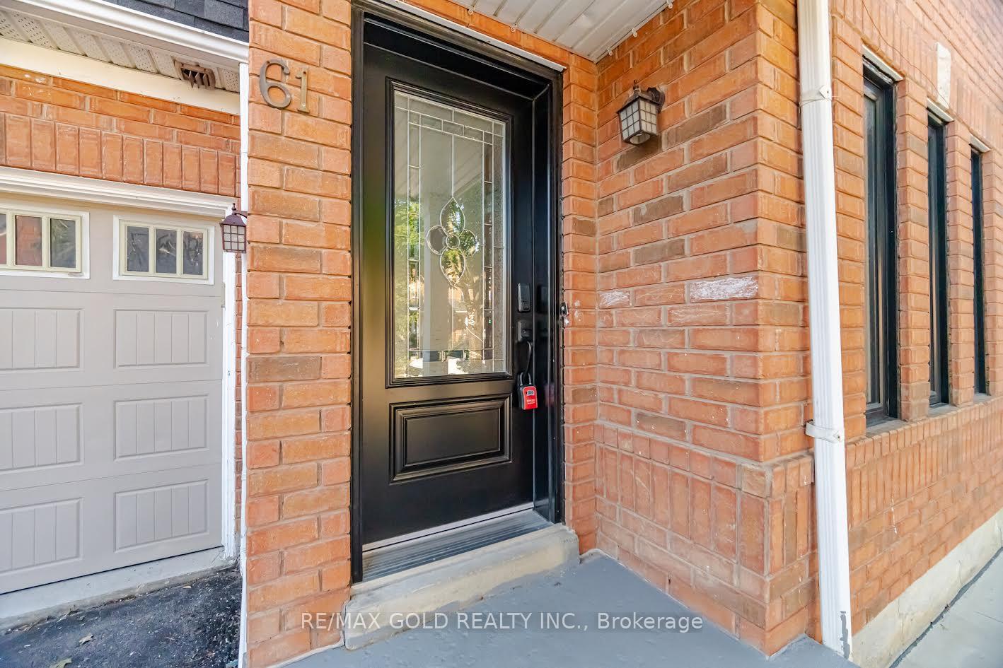 Photo 5 of 61 Saintsbury Crescent, Brampton, Sandringham-Wellington — HOMEH