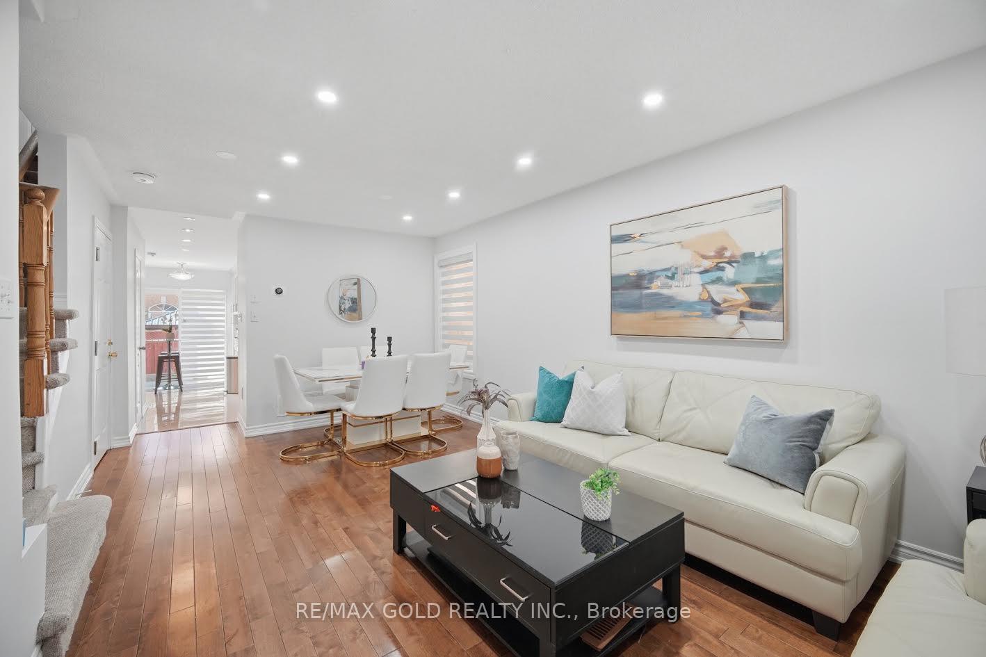 Photo 10 of 61 Saintsbury Crescent, Brampton, Sandringham-Wellington — HOMEH