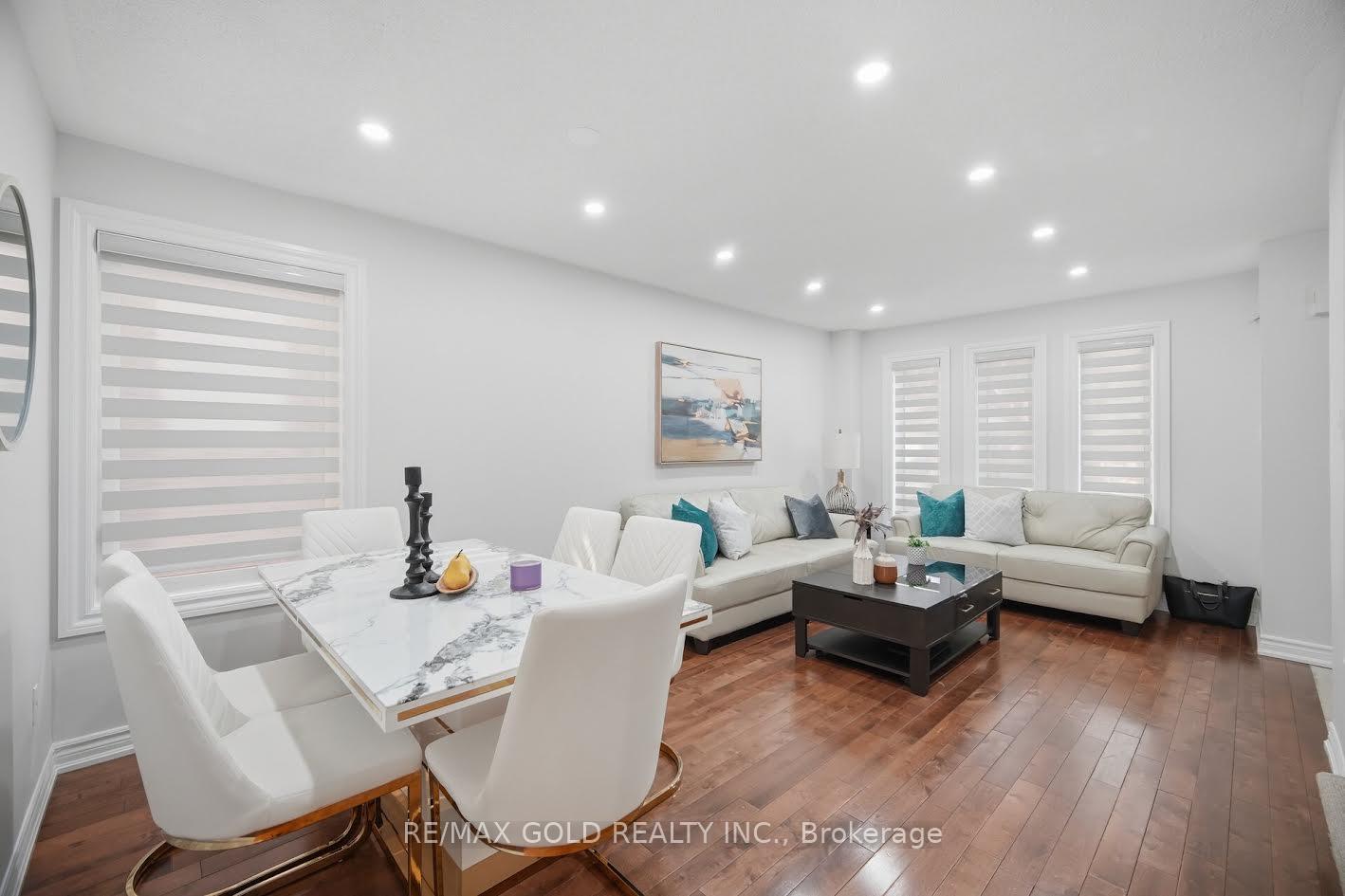 Photo 12 of 61 Saintsbury Crescent, Brampton, Sandringham-Wellington — HOMEH