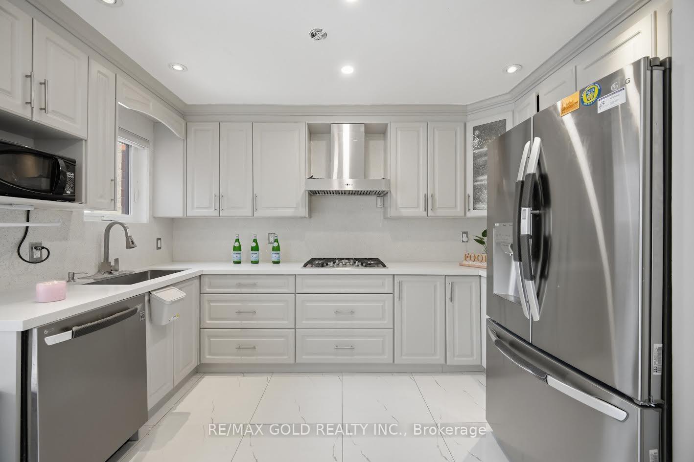 Photo 15 of 61 Saintsbury Crescent, Brampton, Sandringham-Wellington — HOMEH