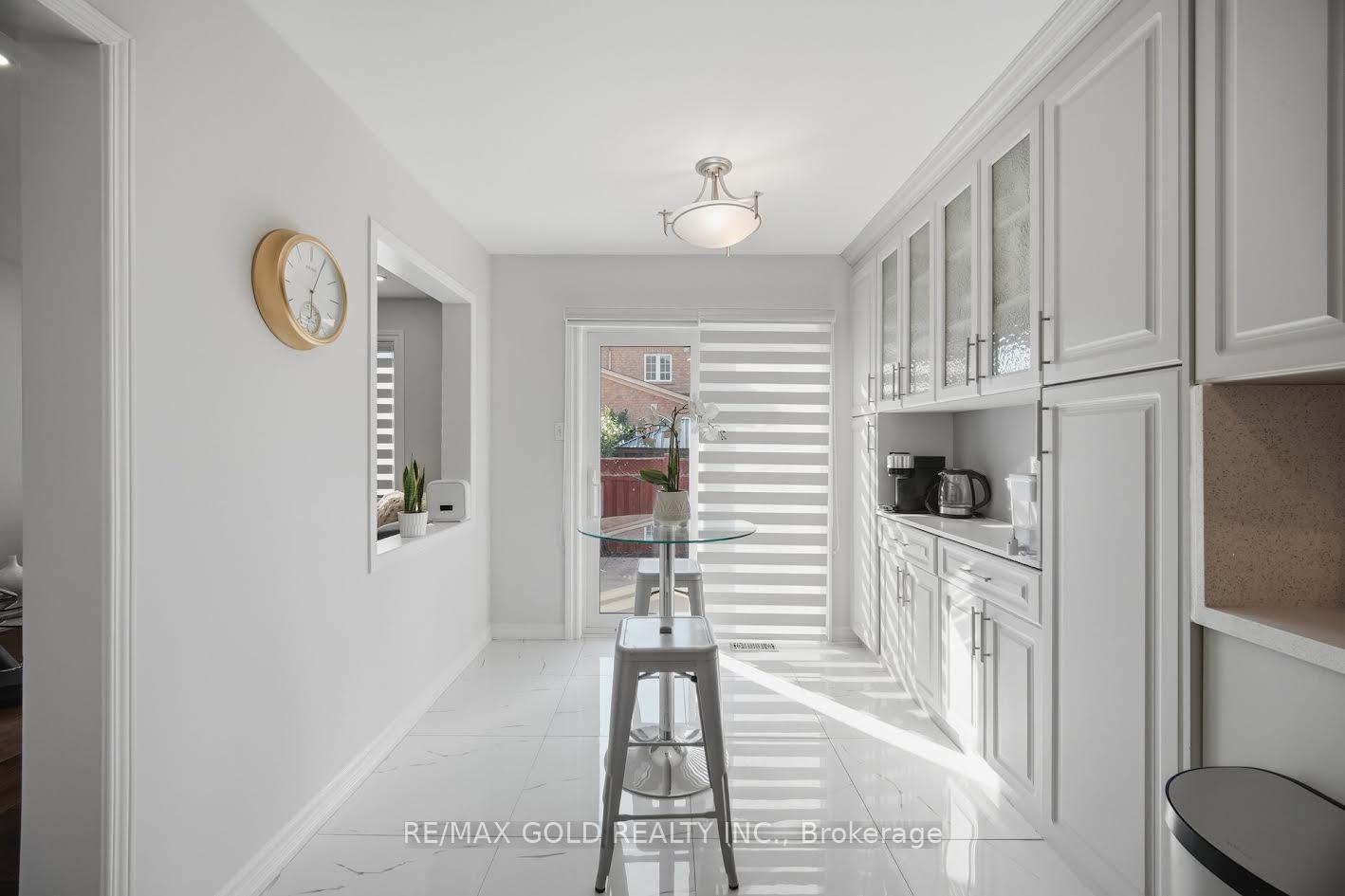 Photo 17 of 61 Saintsbury Crescent, Brampton, Sandringham-Wellington — HOMEH