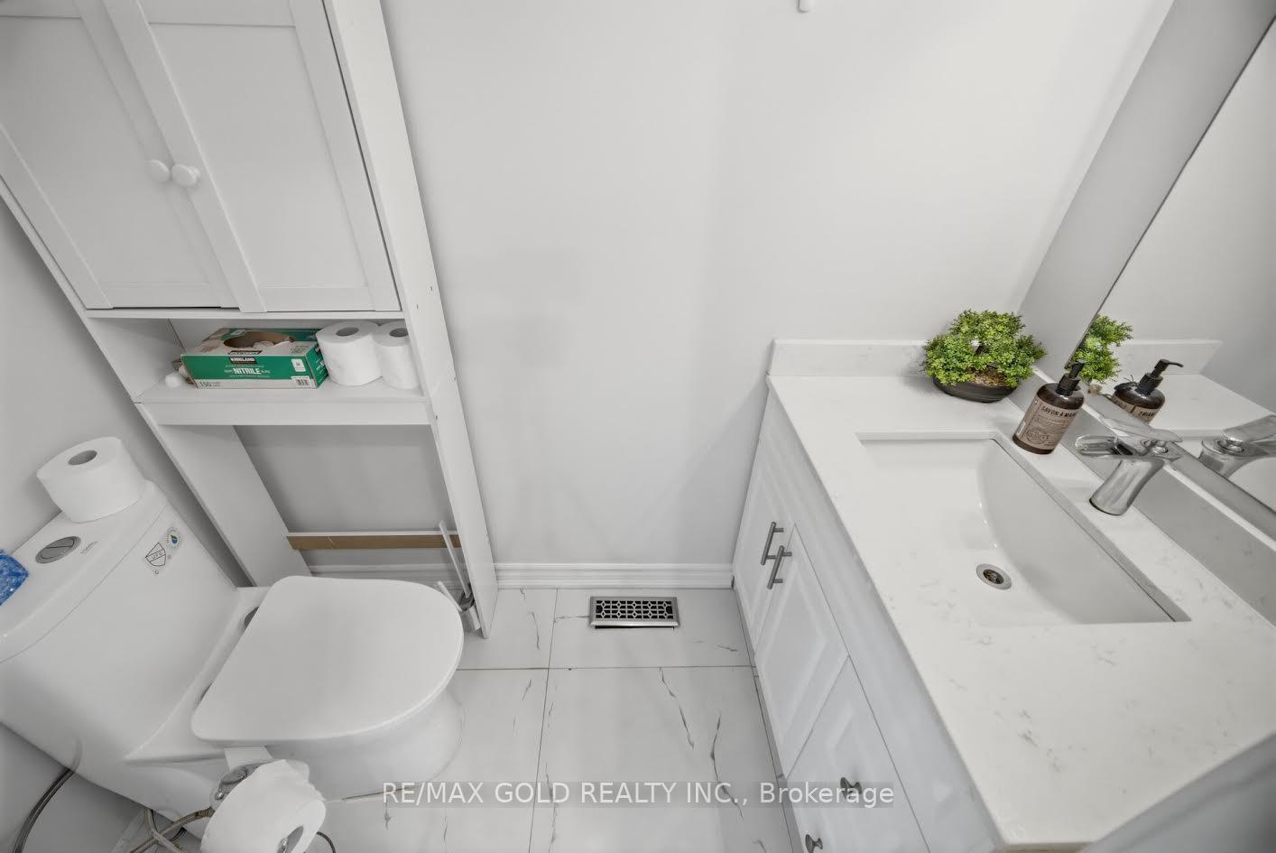 Photo 23 of 61 Saintsbury Crescent, Brampton, Sandringham-Wellington — HOMEH