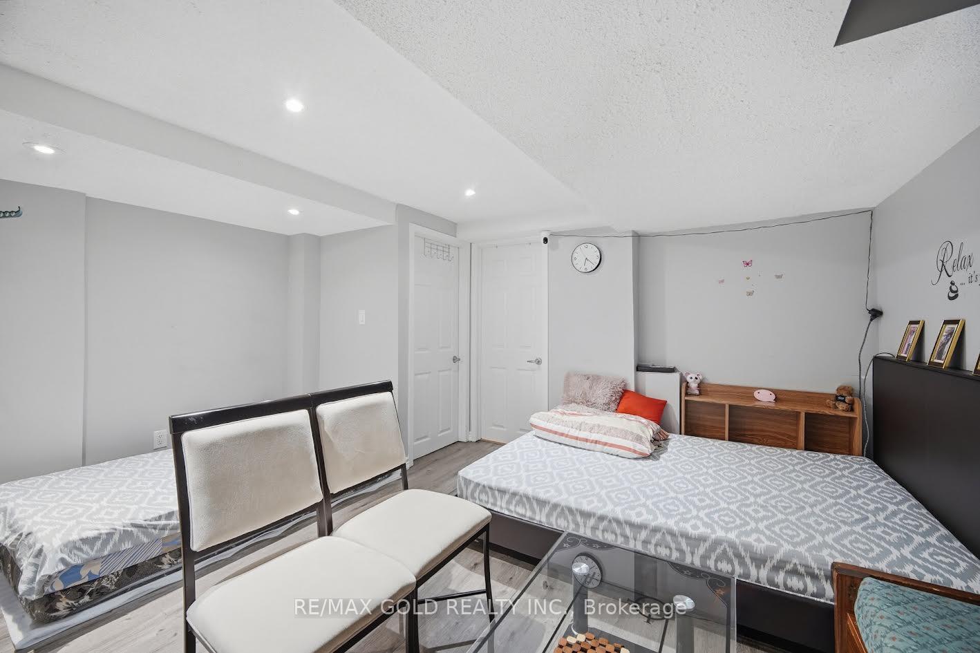 Photo 41 of 61 Saintsbury Crescent, Brampton, Sandringham-Wellington — HOMEH