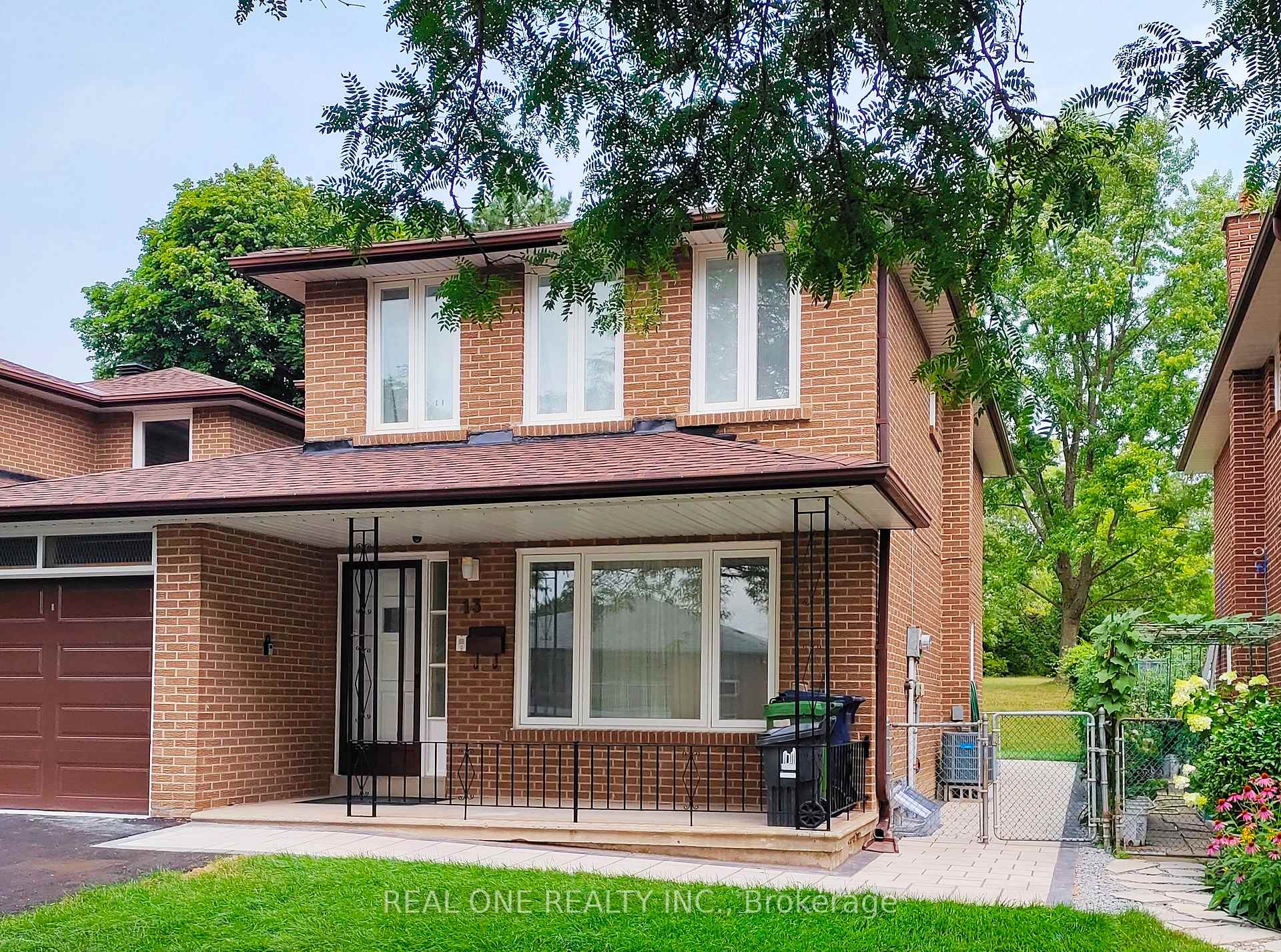 Photo 2 of 13 Mallaby Road, North York, Bayview Woods-Steeles — HOMEH