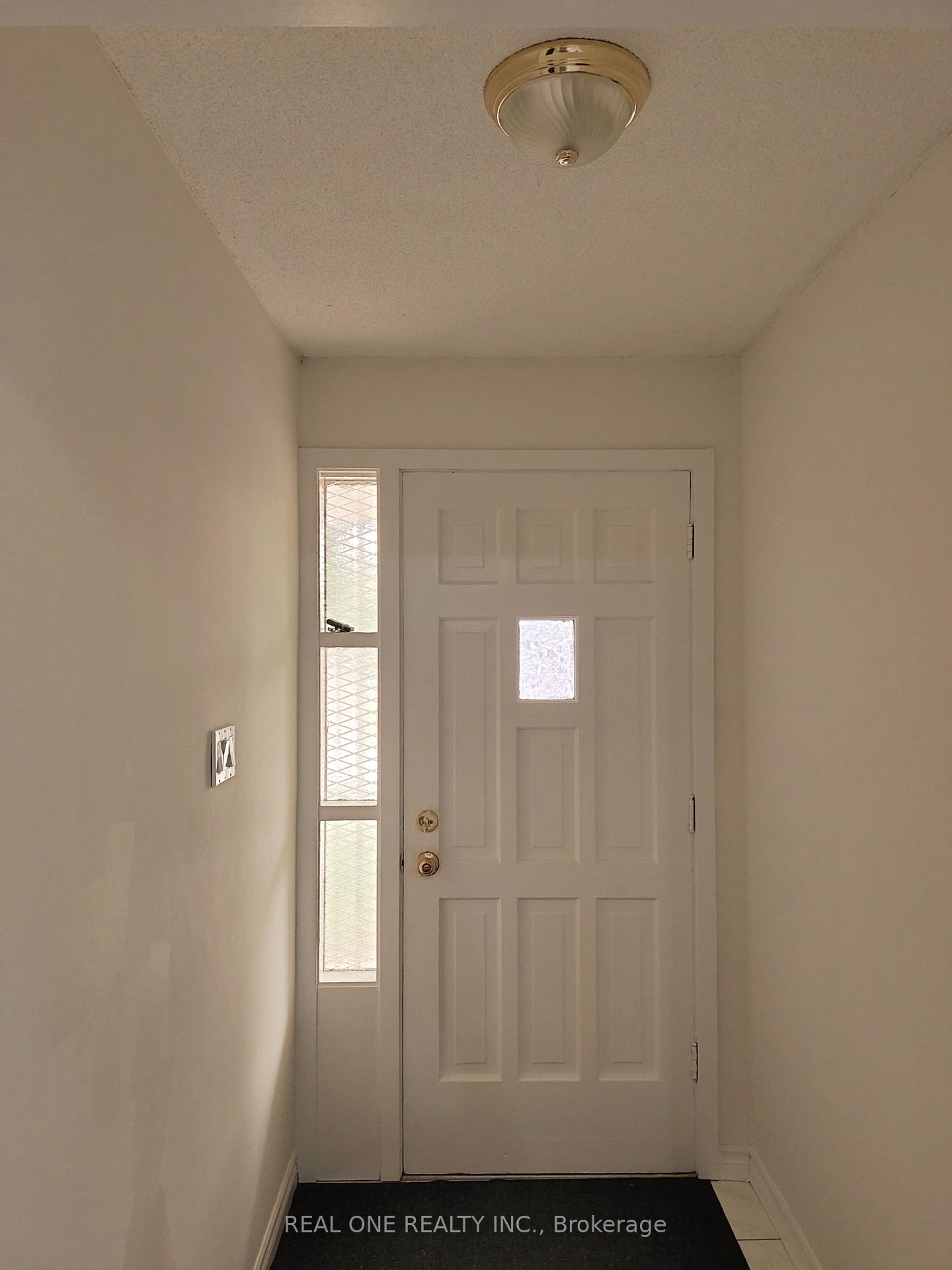 Photo 12 of 13 Mallaby Road, North York, Bayview Woods-Steeles — HOMEH