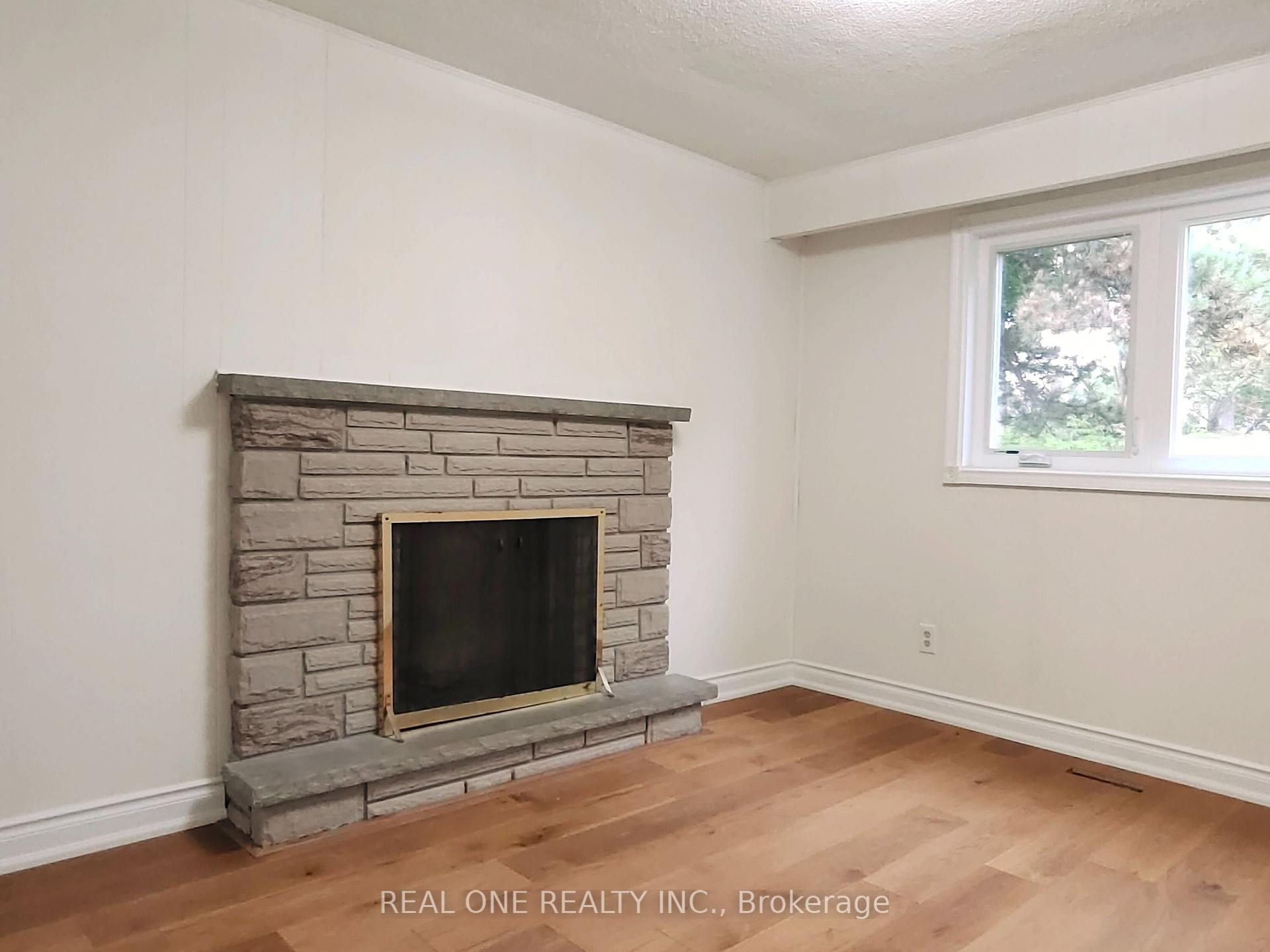 Photo 15 of 13 Mallaby Road, North York, Bayview Woods-Steeles — HOMEH