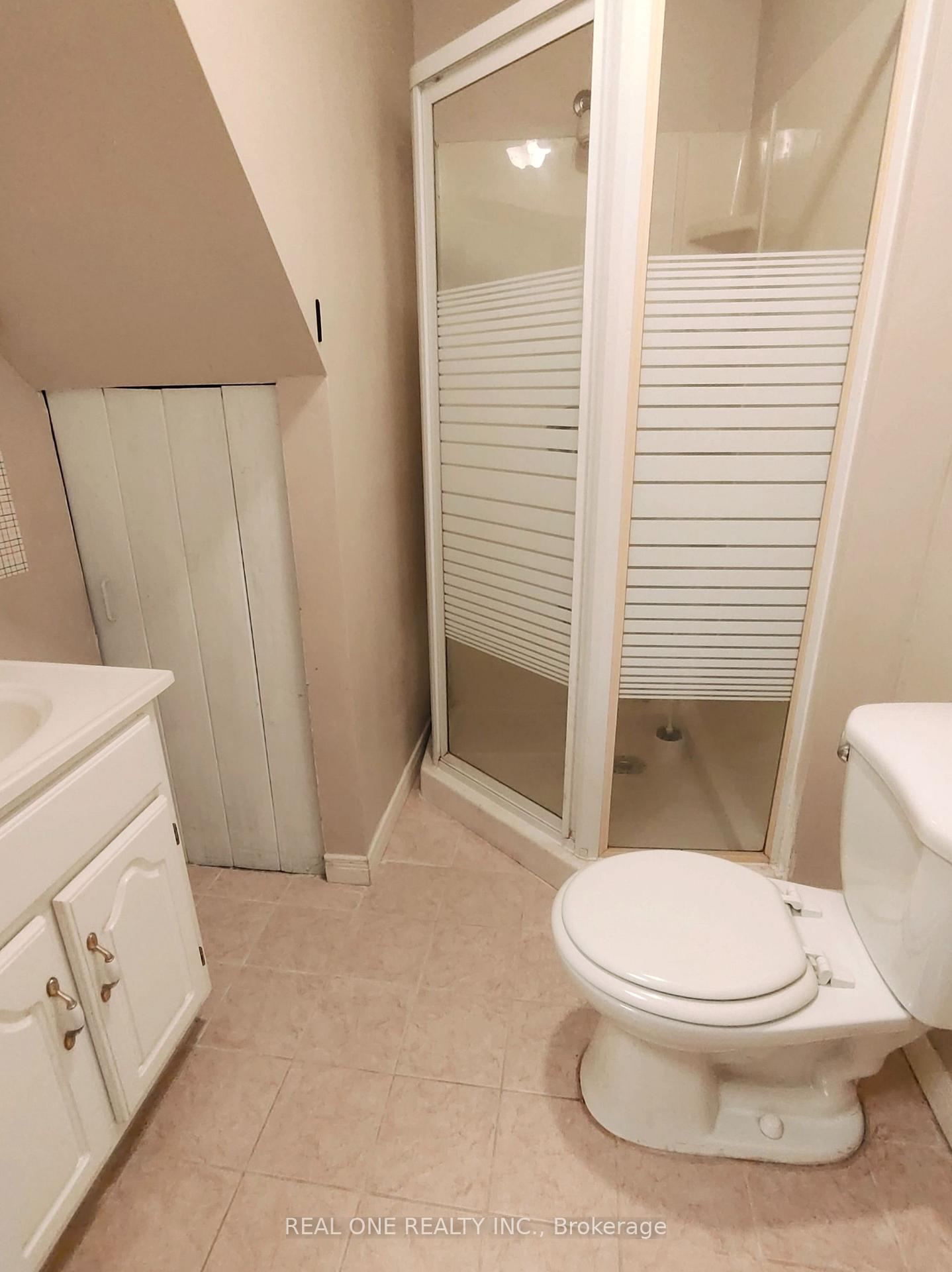 Photo 29 of 13 Mallaby Road, North York, Bayview Woods-Steeles — HOMEH