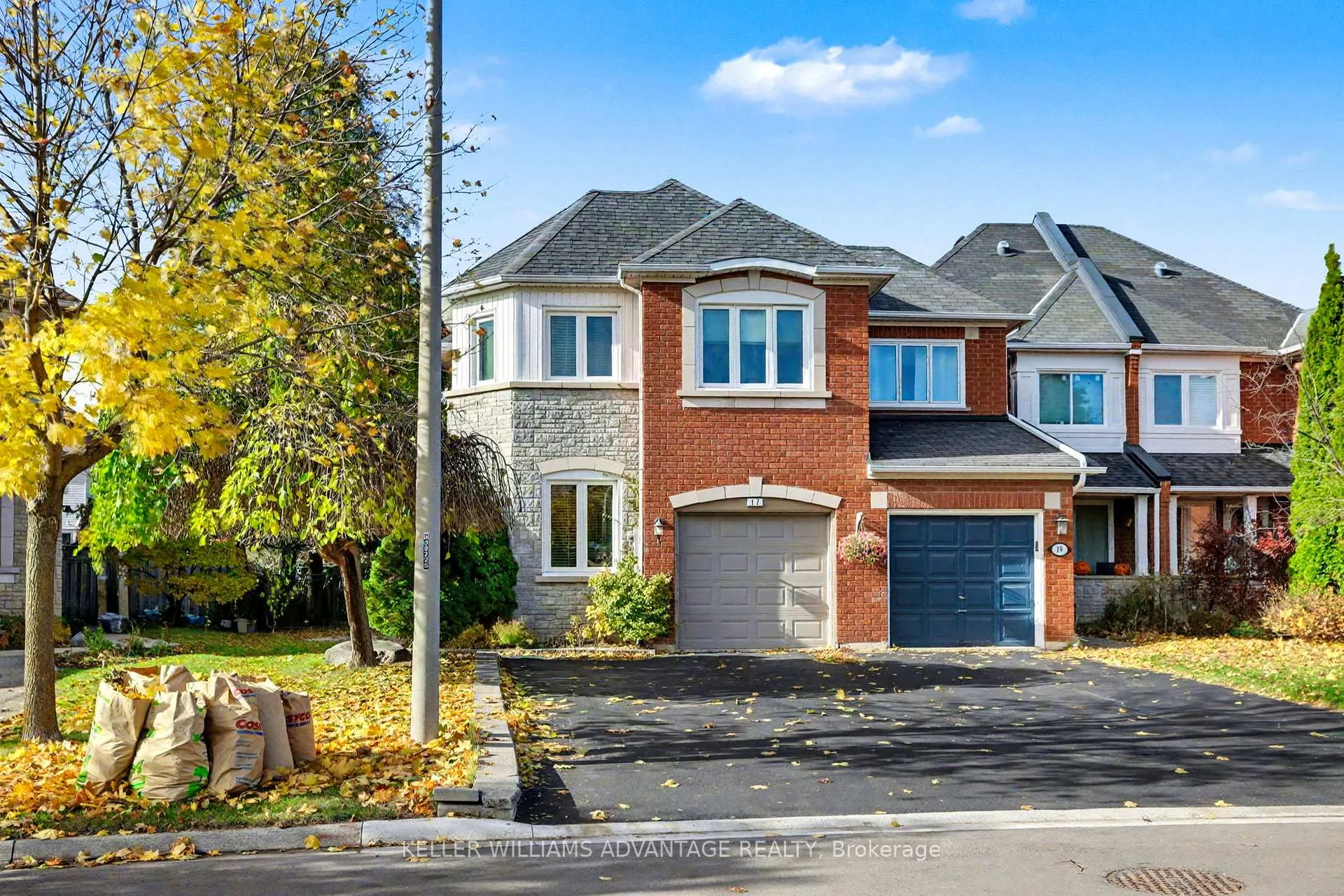 Photo 2 of 17 James Young Drive, Halton Hills, Georgetown — HOMEH