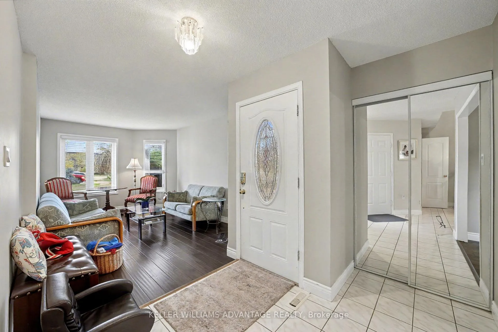 Photo 5 of 17 James Young Drive, Halton Hills, Georgetown — HOMEH