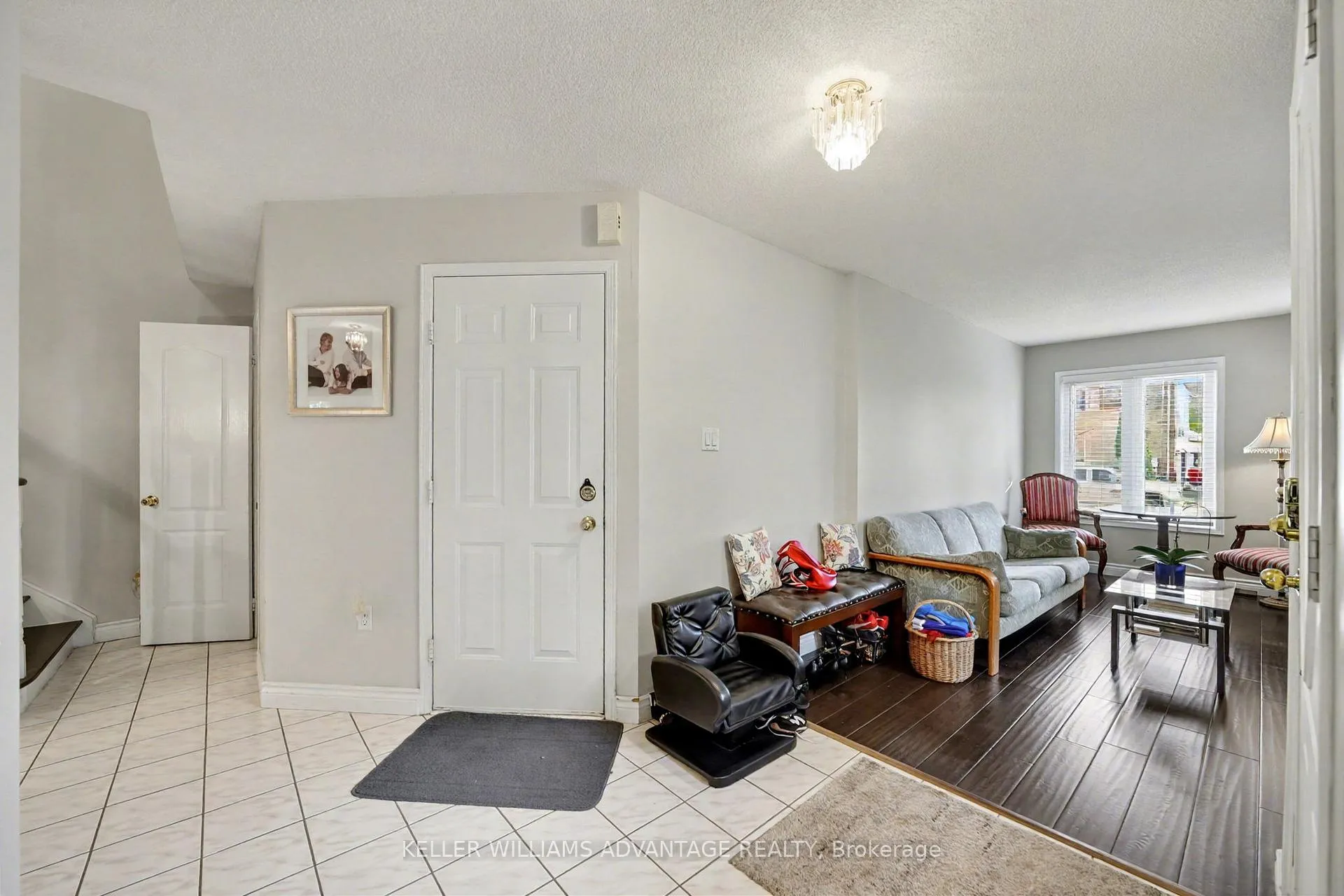 Photo 6 of 17 James Young Drive, Halton Hills, Georgetown — HOMEH