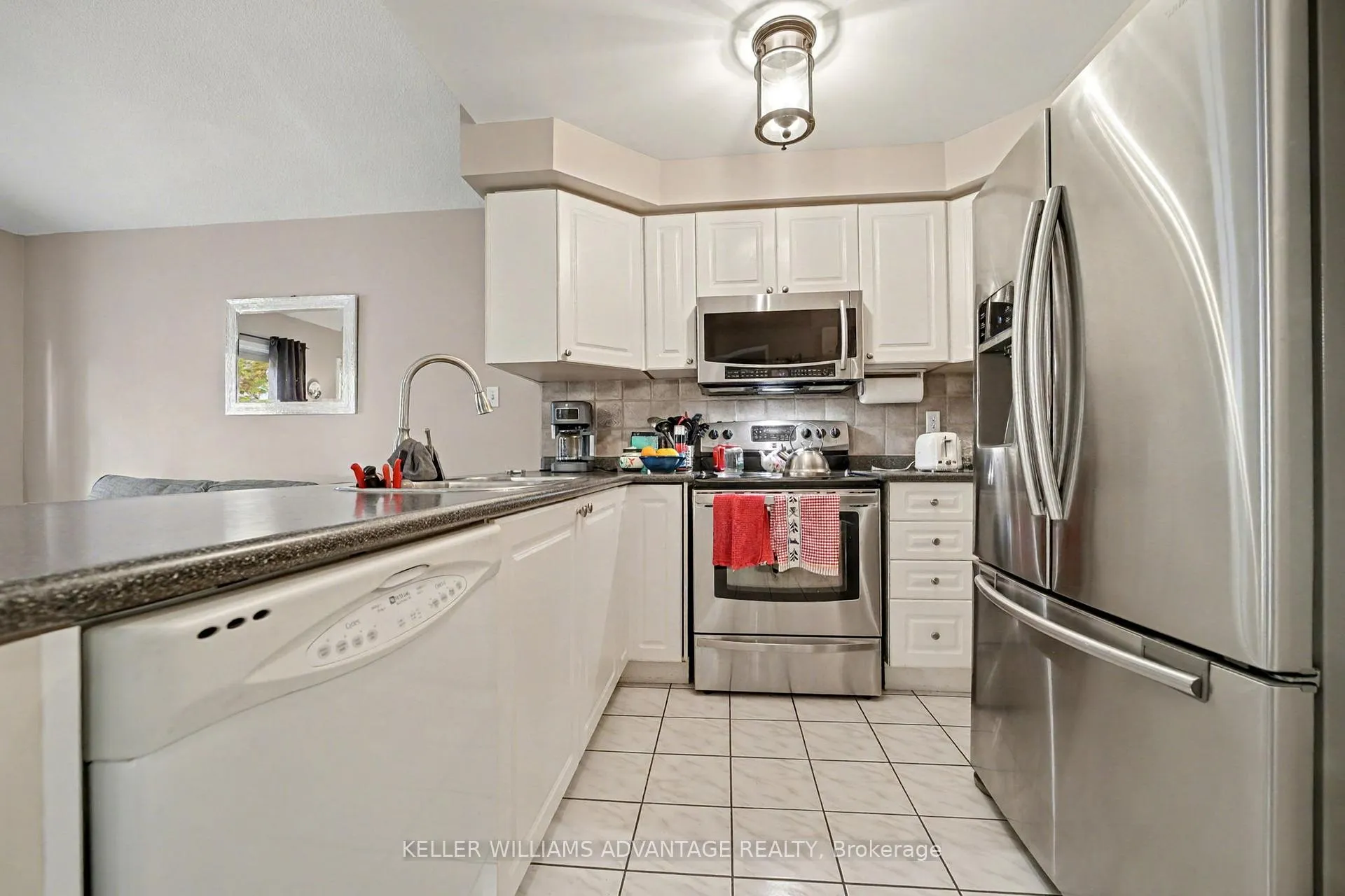 Photo 18 of 17 James Young Drive, Halton Hills, Georgetown — HOMEH
