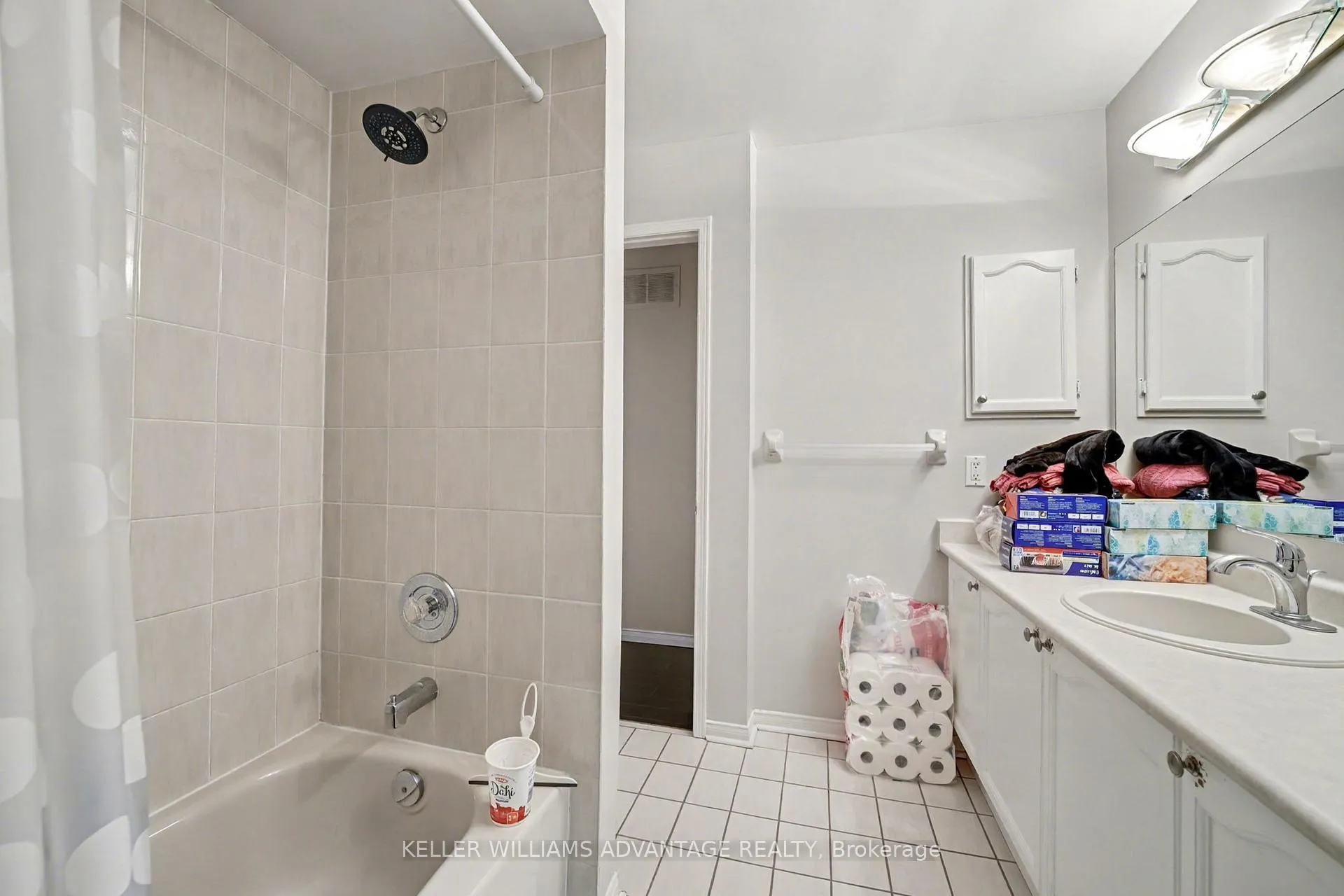 Photo 22 of 17 James Young Drive, Halton Hills, Georgetown — HOMEH