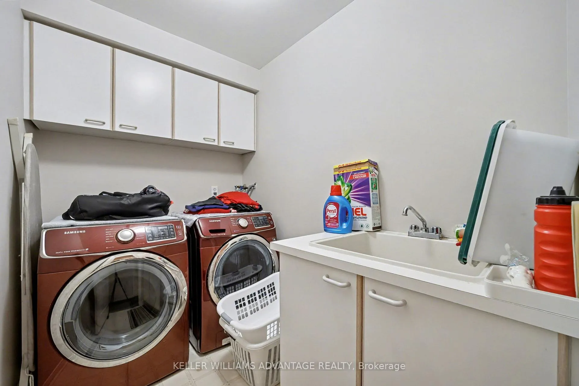 Photo 26 of 17 James Young Drive, Halton Hills, Georgetown — HOMEH