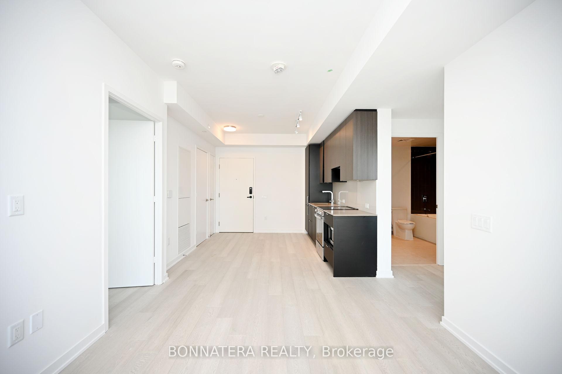 Photo 5 of Unit 505, 3883 Quartz Road, Mississauga, City Centre — HOMEH
