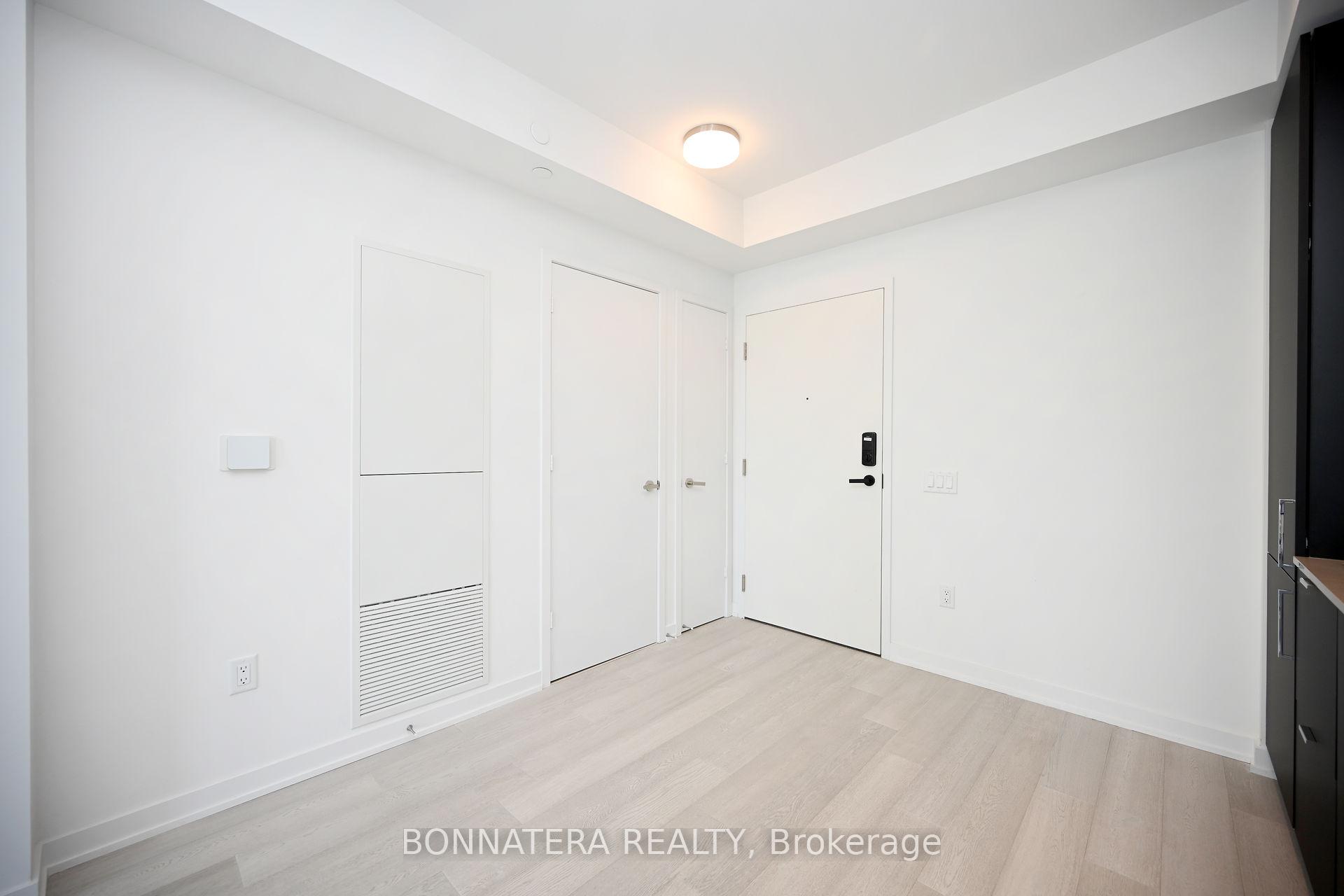 Photo 8 of Unit 505, 3883 Quartz Road, Mississauga, City Centre — HOMEH