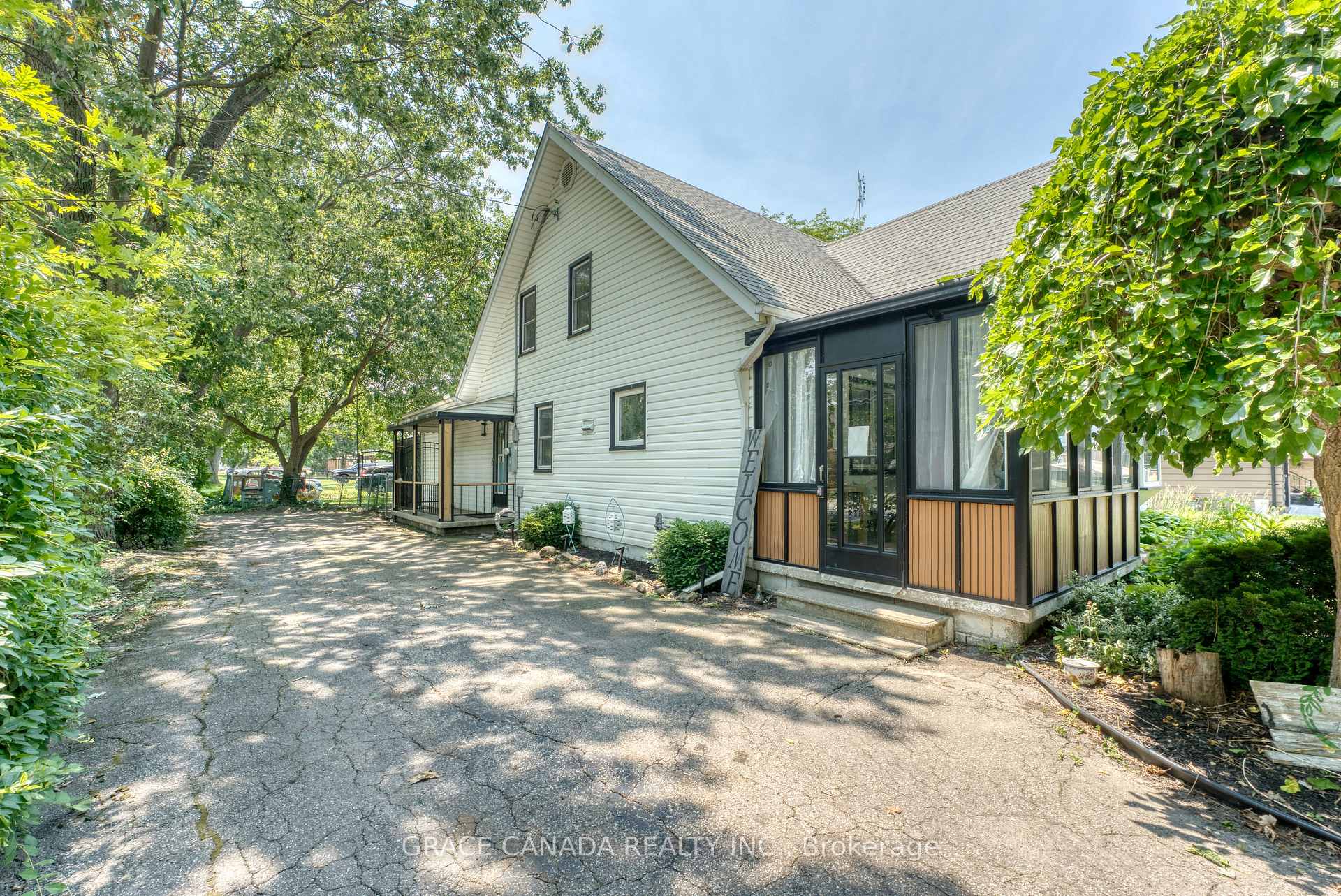 Photo 1 of 12437 St Thomas Street, Tecumseh — HOMEH