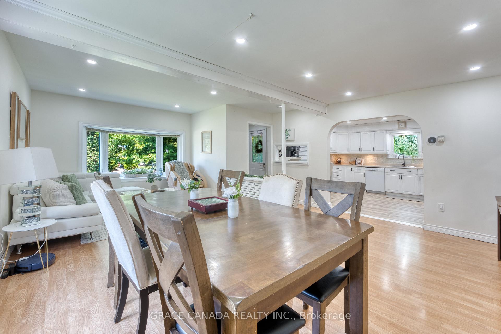 Photo 10 of 12437 St Thomas Street, Tecumseh — HOMEH