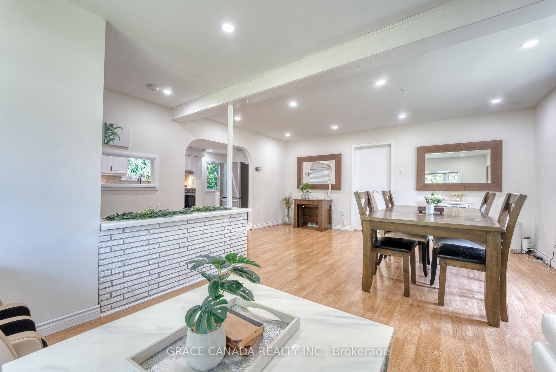 Photo 13 of 12437 St Thomas Street, Tecumseh — HOMEH