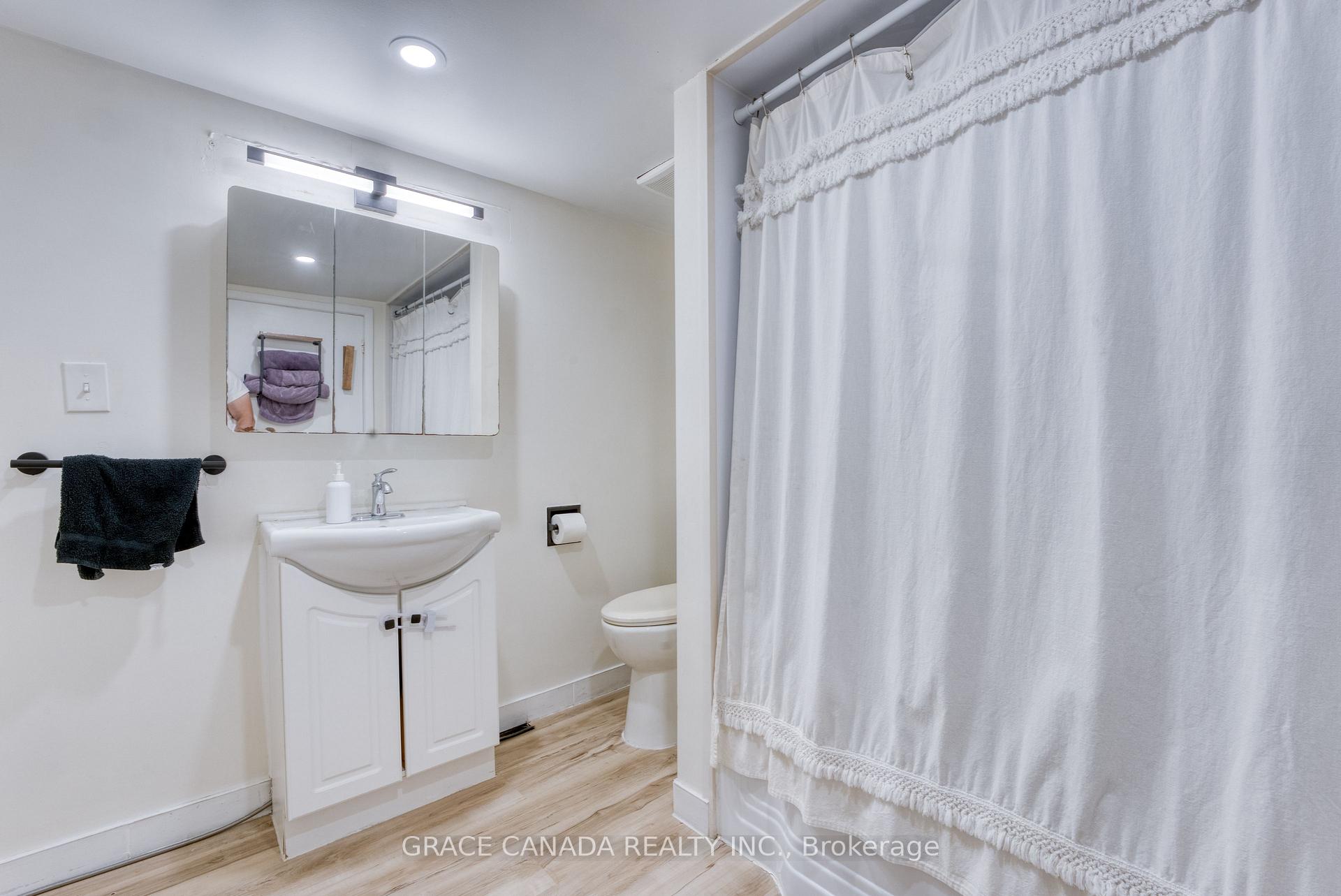 Photo 14 of 12437 St Thomas Street, Tecumseh — HOMEH