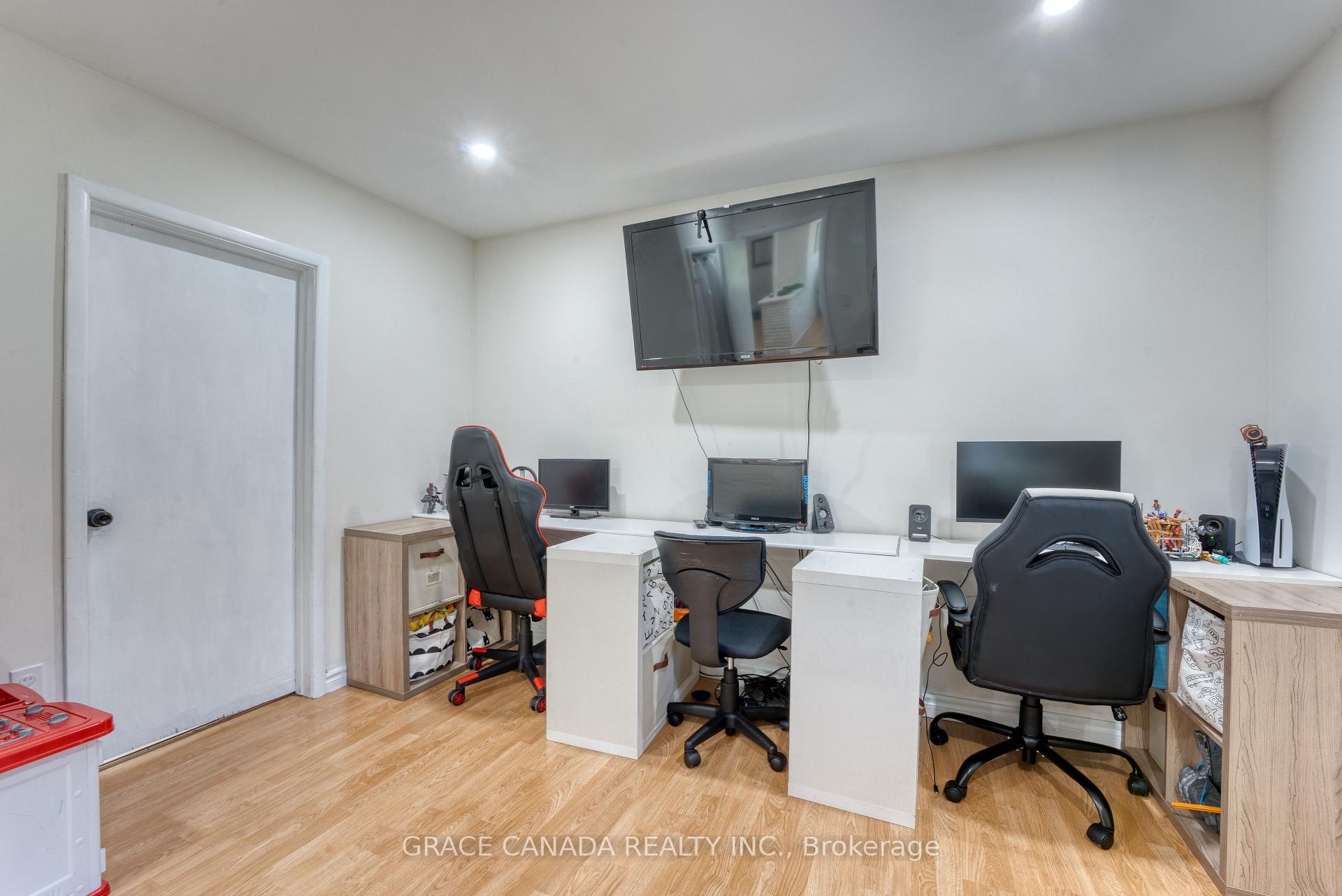 Photo 19 of 12437 St Thomas Street, Tecumseh — HOMEH