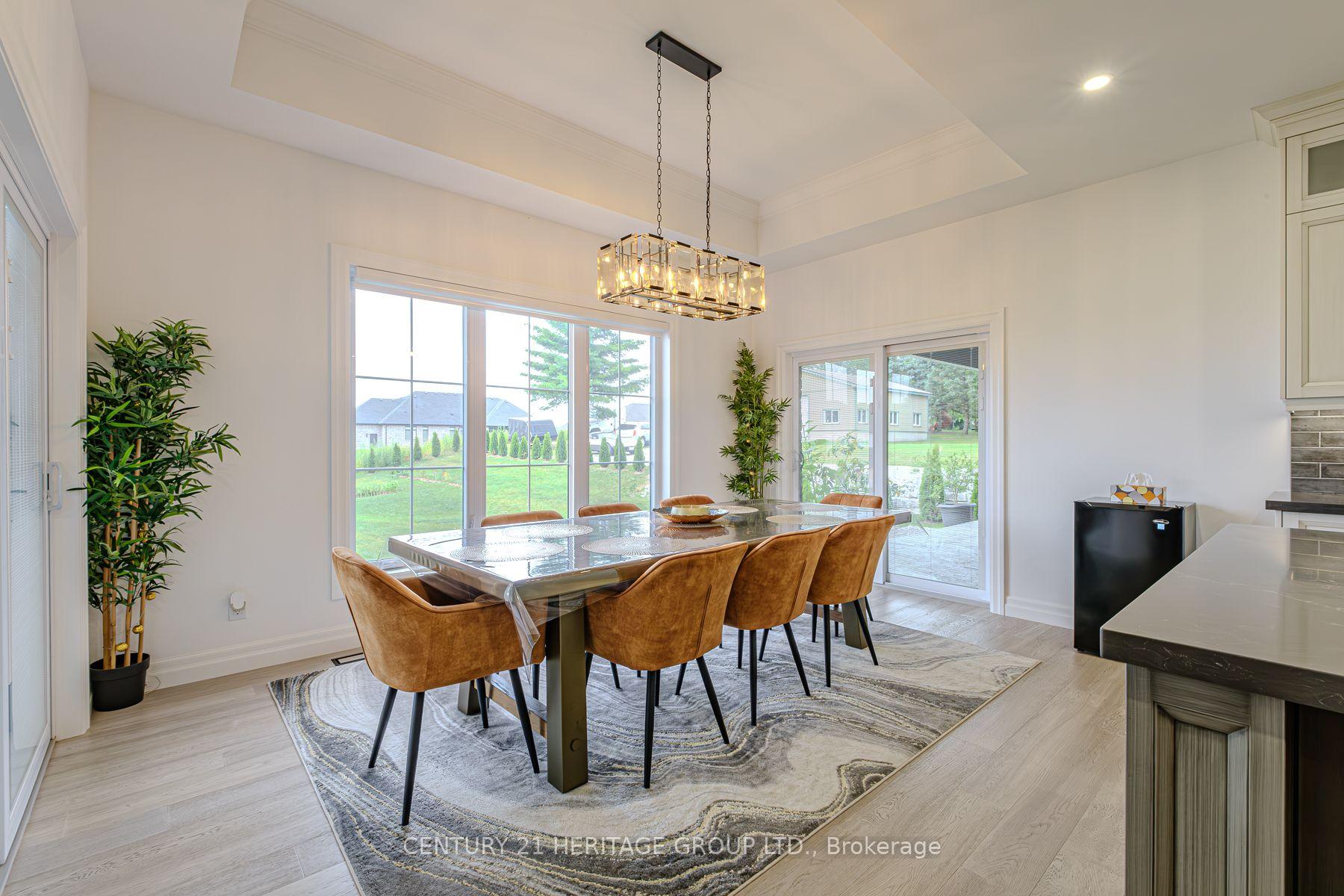 Photo 10 of 18 Bannister Street, Brant, Oakland — HOMEH