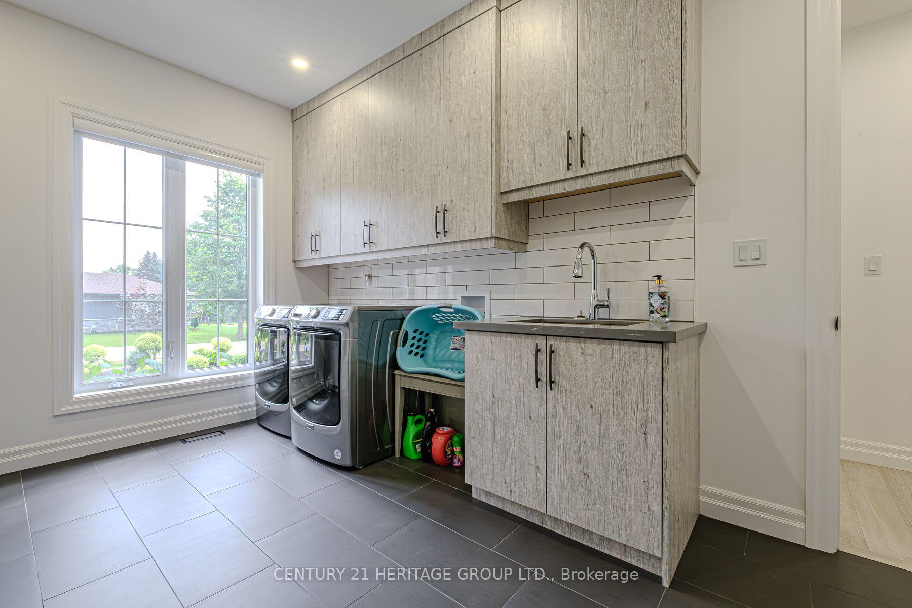 Photo 18 of 18 Bannister Street, Brant, Oakland — HOMEH