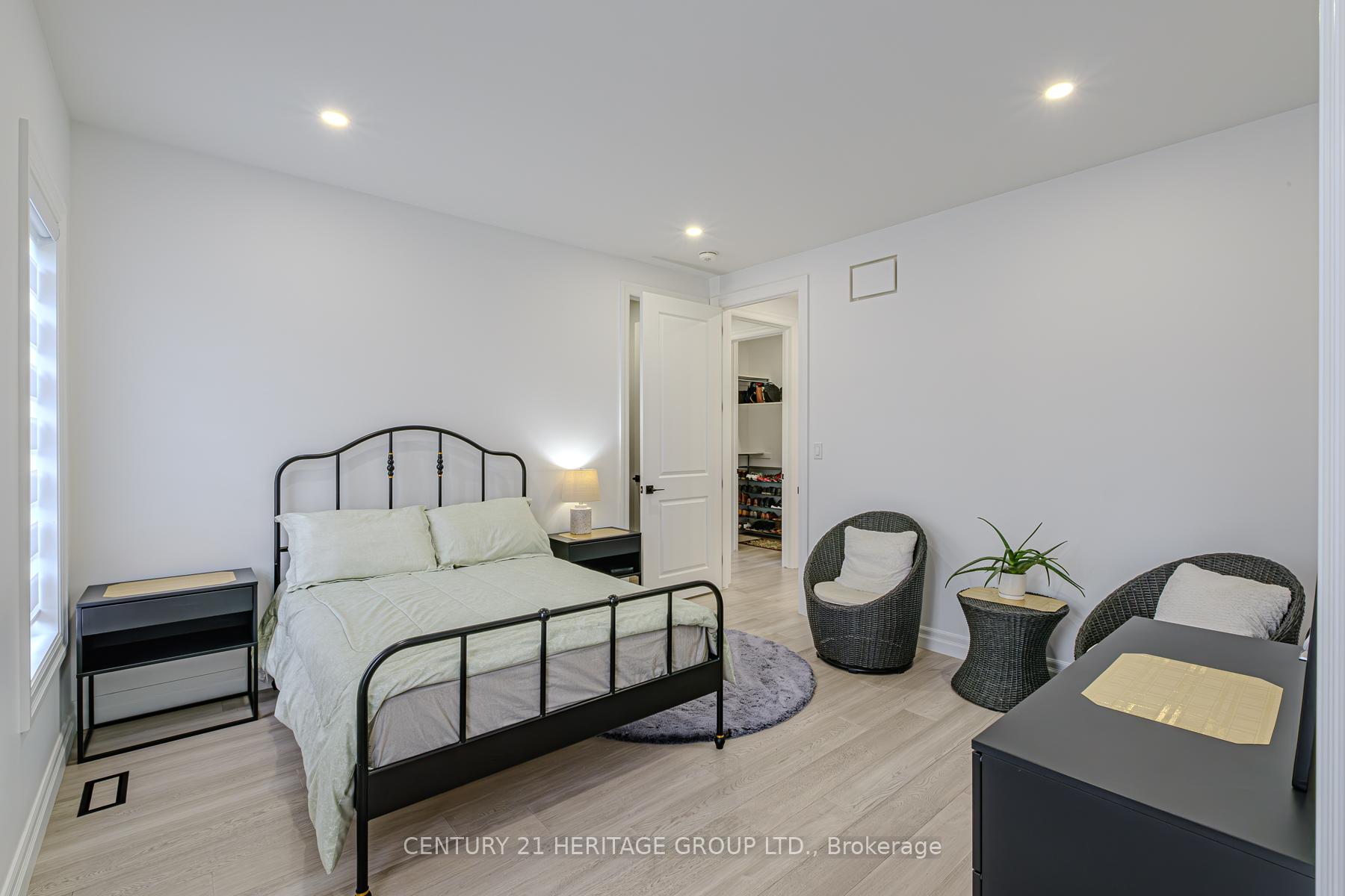 Photo 24 of 18 Bannister Street, Brant, Oakland — HOMEH