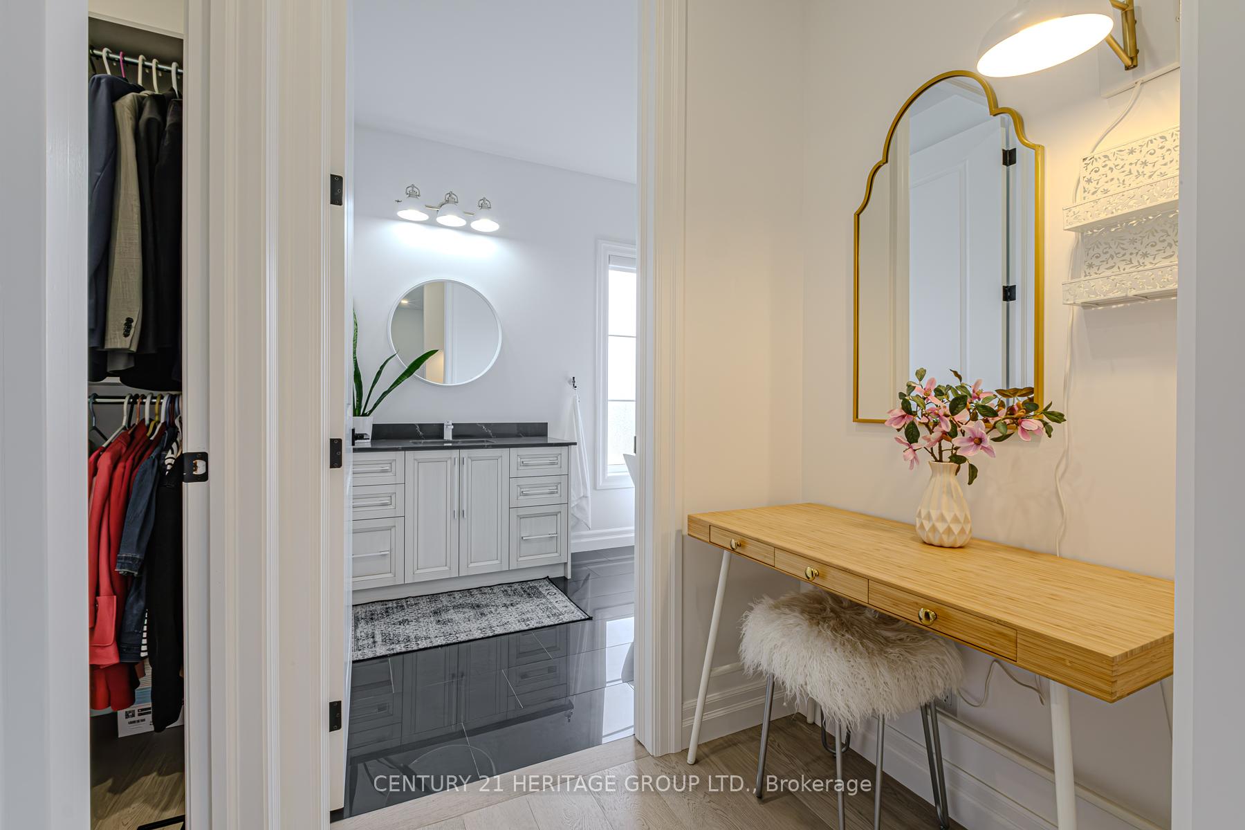 Photo 28 of 18 Bannister Street, Brant, Oakland — HOMEH