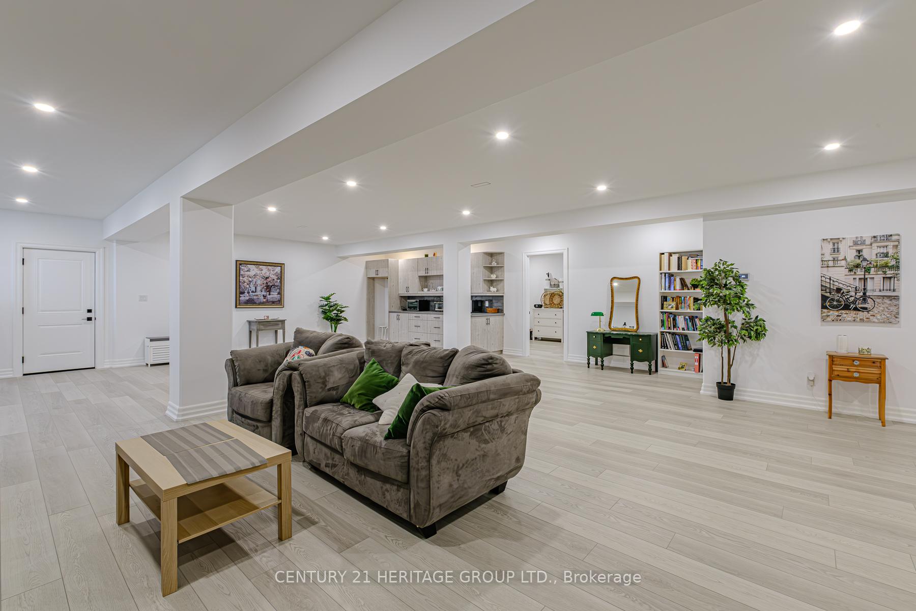 Photo 42 of 18 Bannister Street, Brant, Oakland — HOMEH