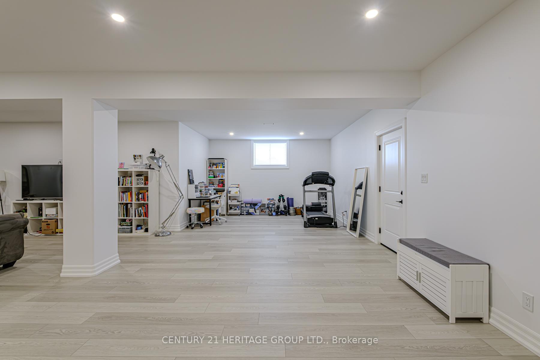 Photo 44 of 18 Bannister Street, Brant, Oakland — HOMEH