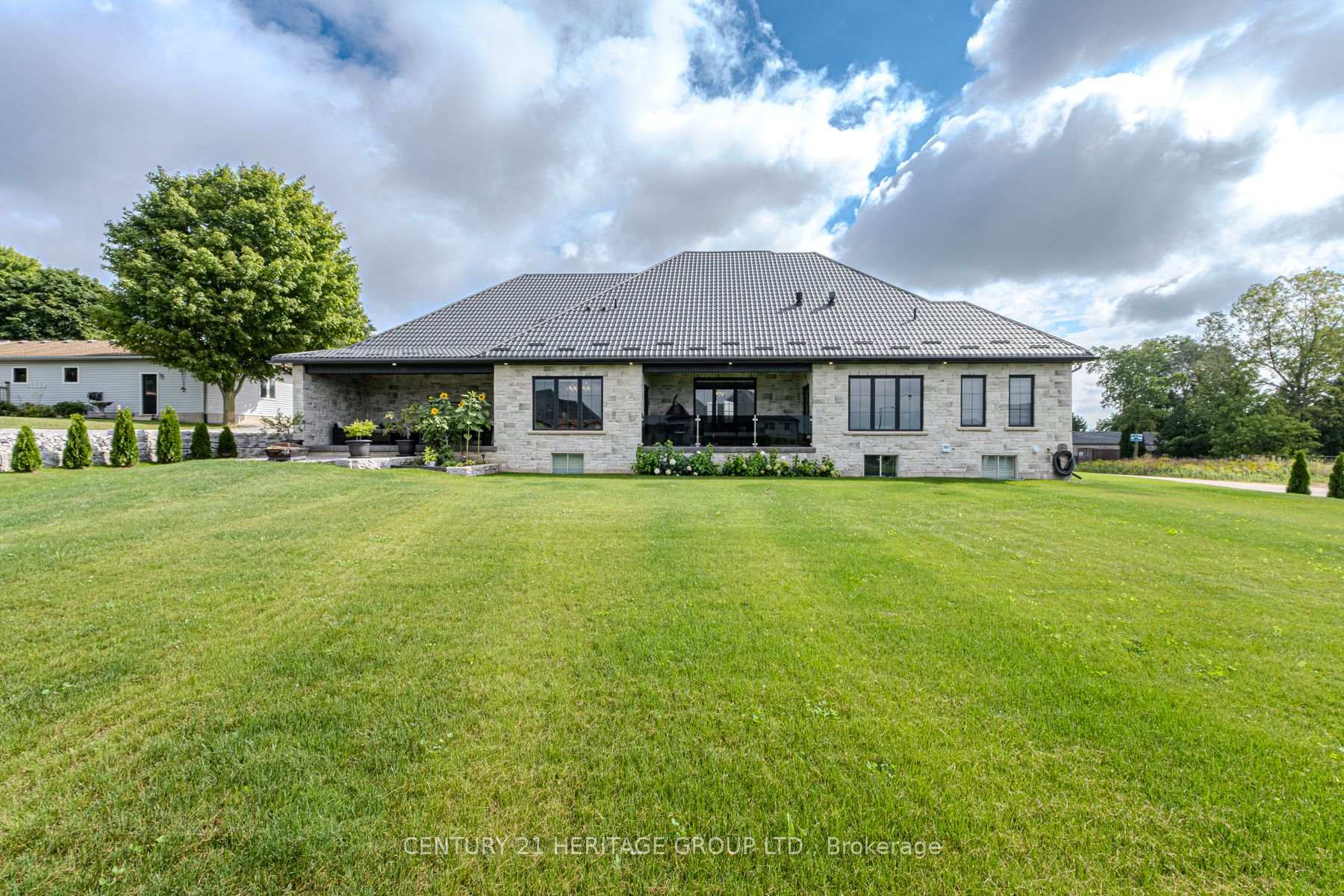 Photo 49 of 18 Bannister Street, Brant, Oakland — HOMEH