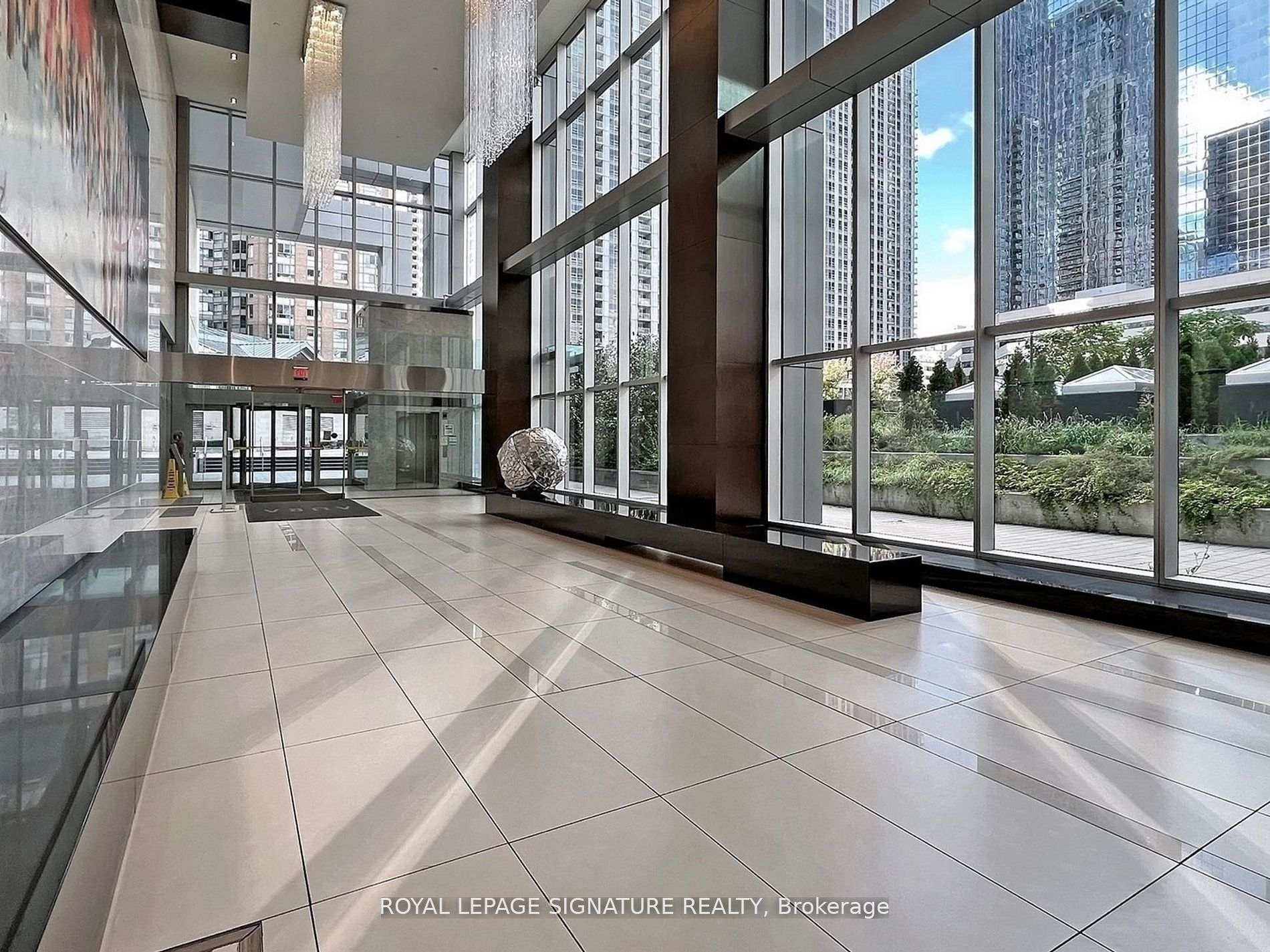 Photo 8 of Unit 4508, 386 Yonge Street, Toronto, Bay Street Corridor — HOMEH