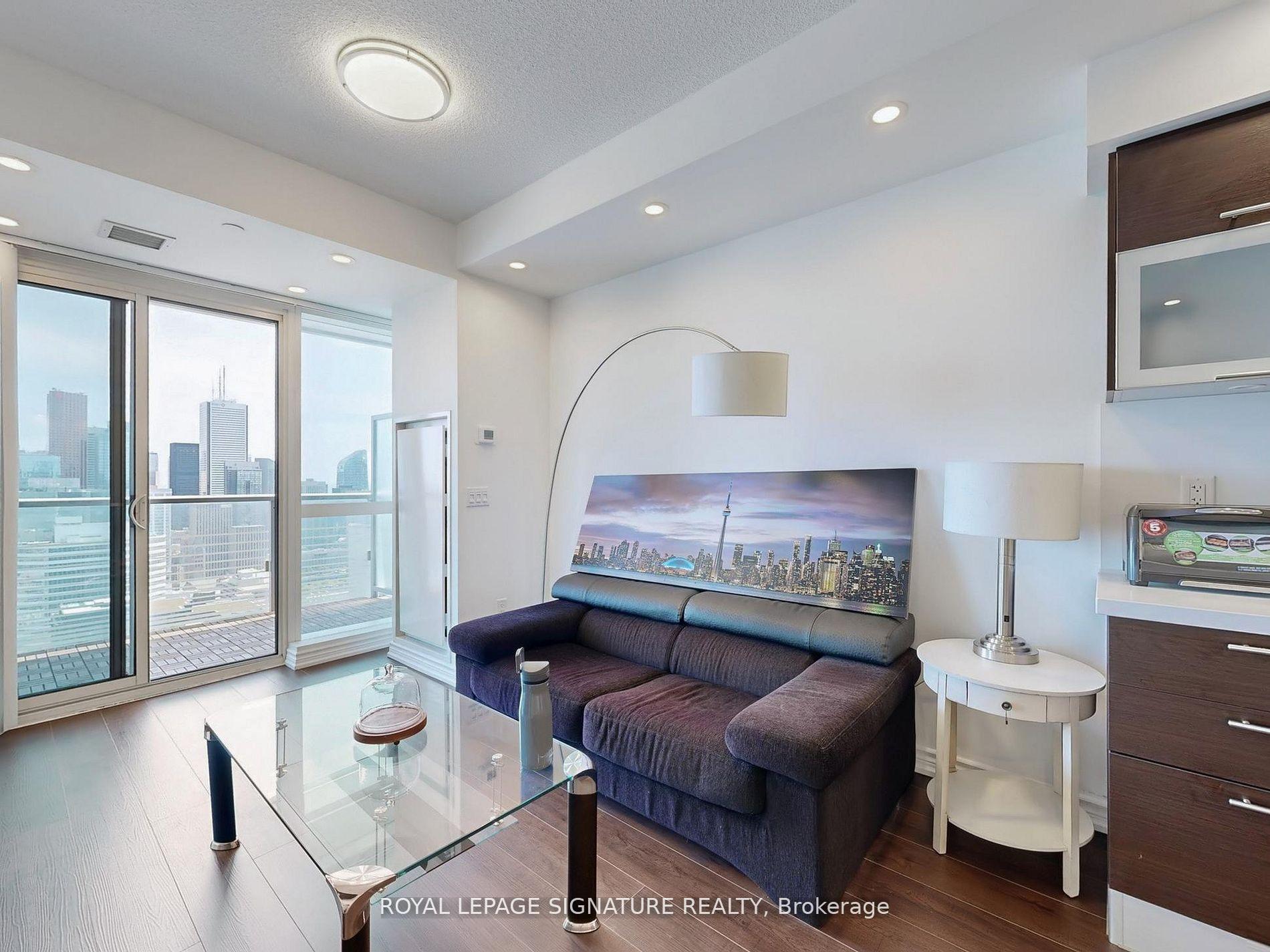 Photo 11 of Unit 4508, 386 Yonge Street, Toronto, Bay Street Corridor — HOMEH