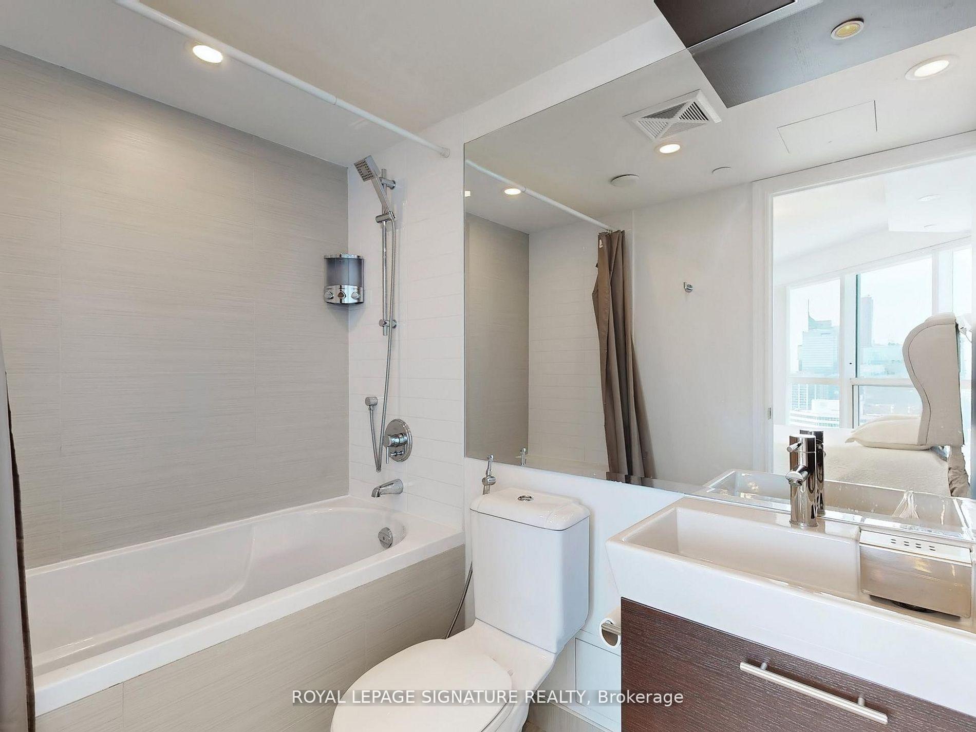 Photo 21 of Unit 4508, 386 Yonge Street, Toronto, Bay Street Corridor — HOMEH