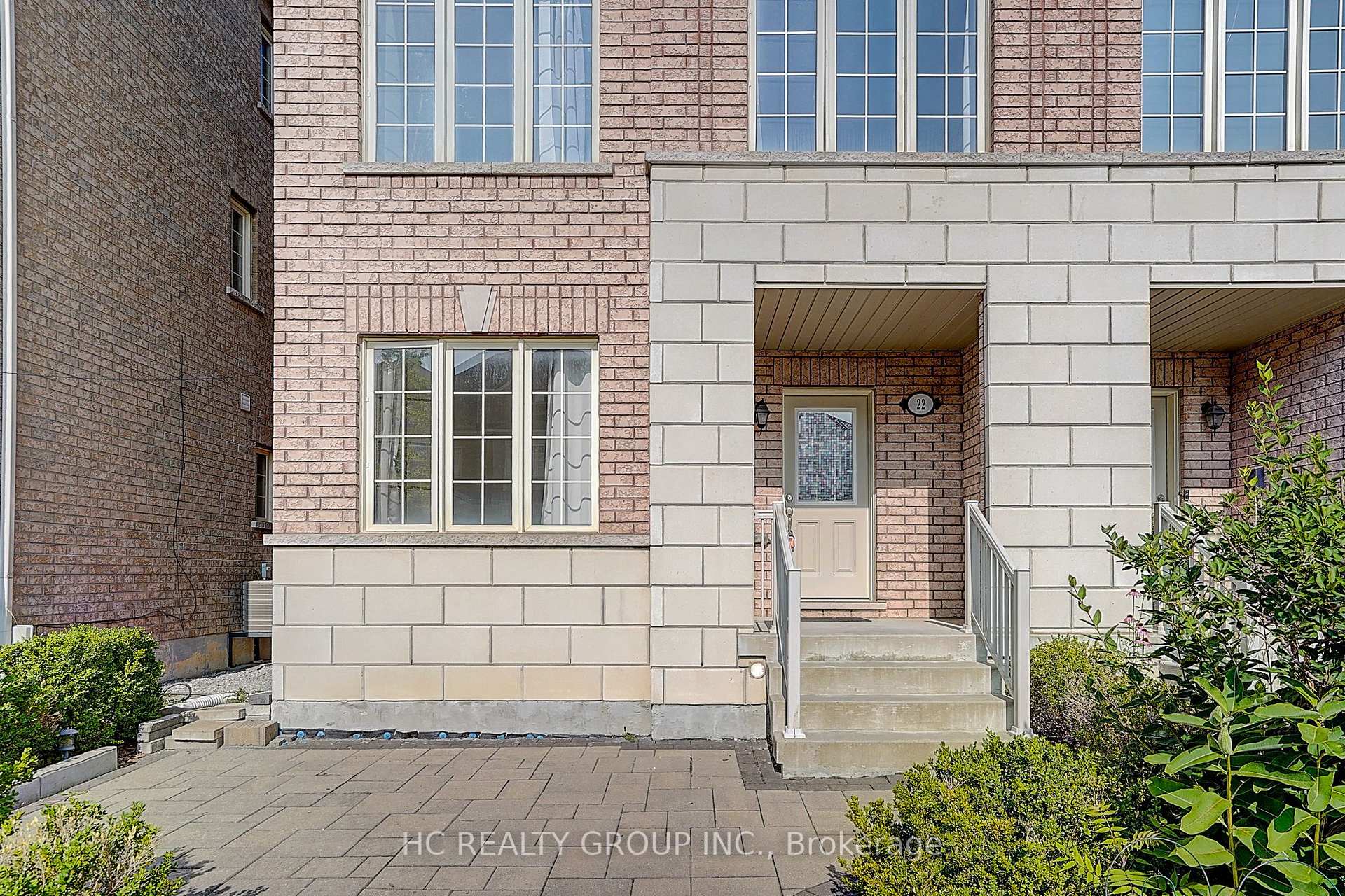 Photo 2 of 22 Toulouse Court, Markham, Cornell — HOMEH