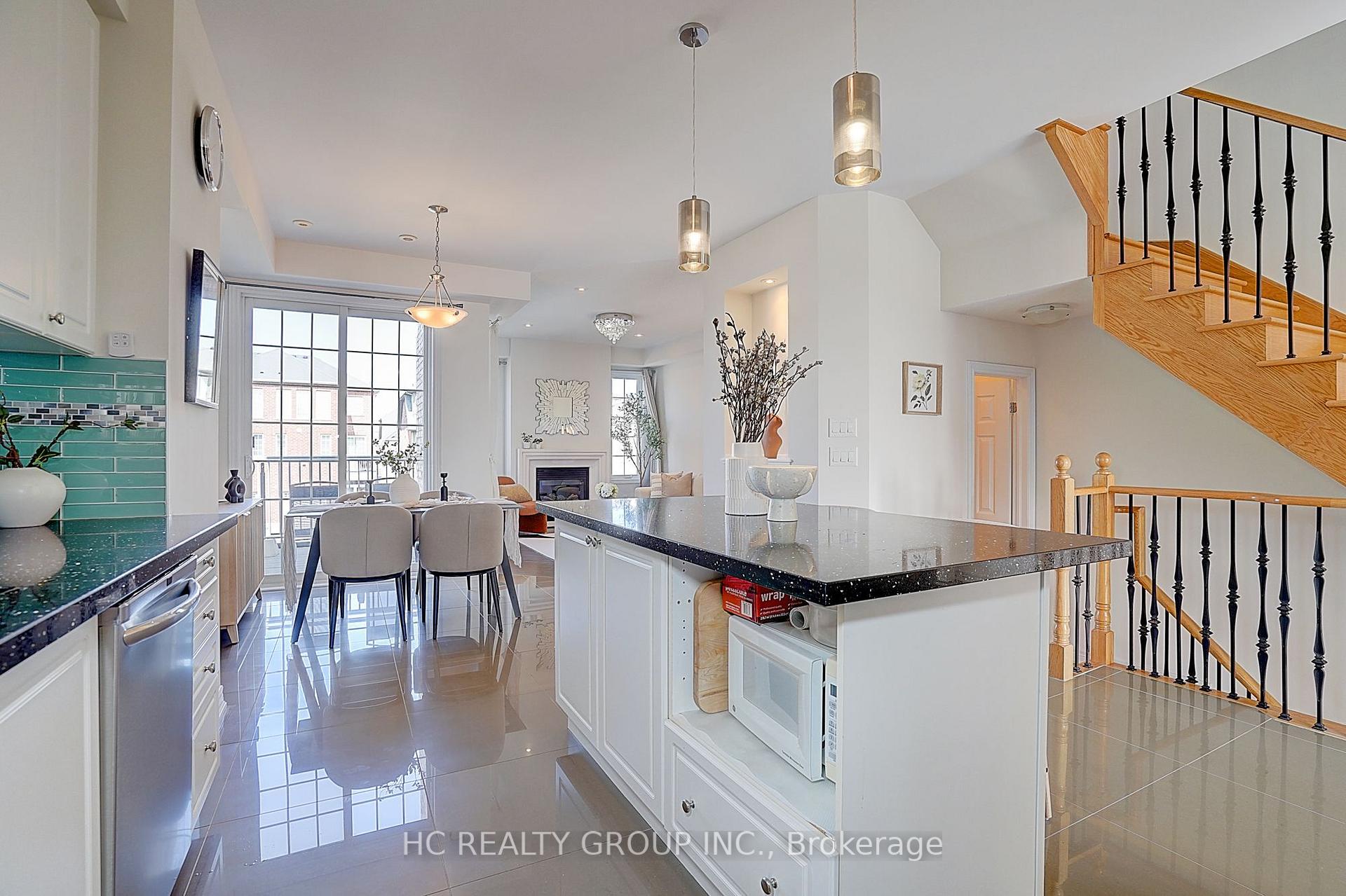 Photo 11 of 22 Toulouse Court, Markham, Cornell — HOMEH