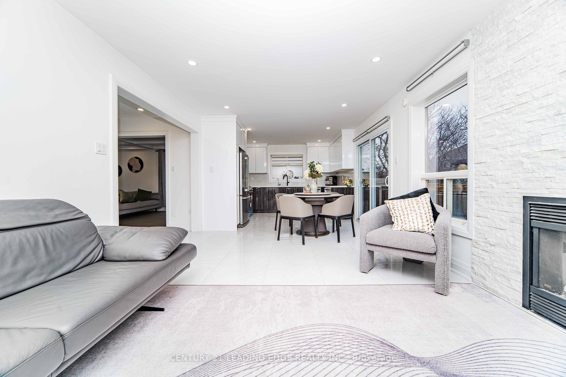 Photo 7 of 37 Landsdown Crescent, Markham, Wismer — HOMEH