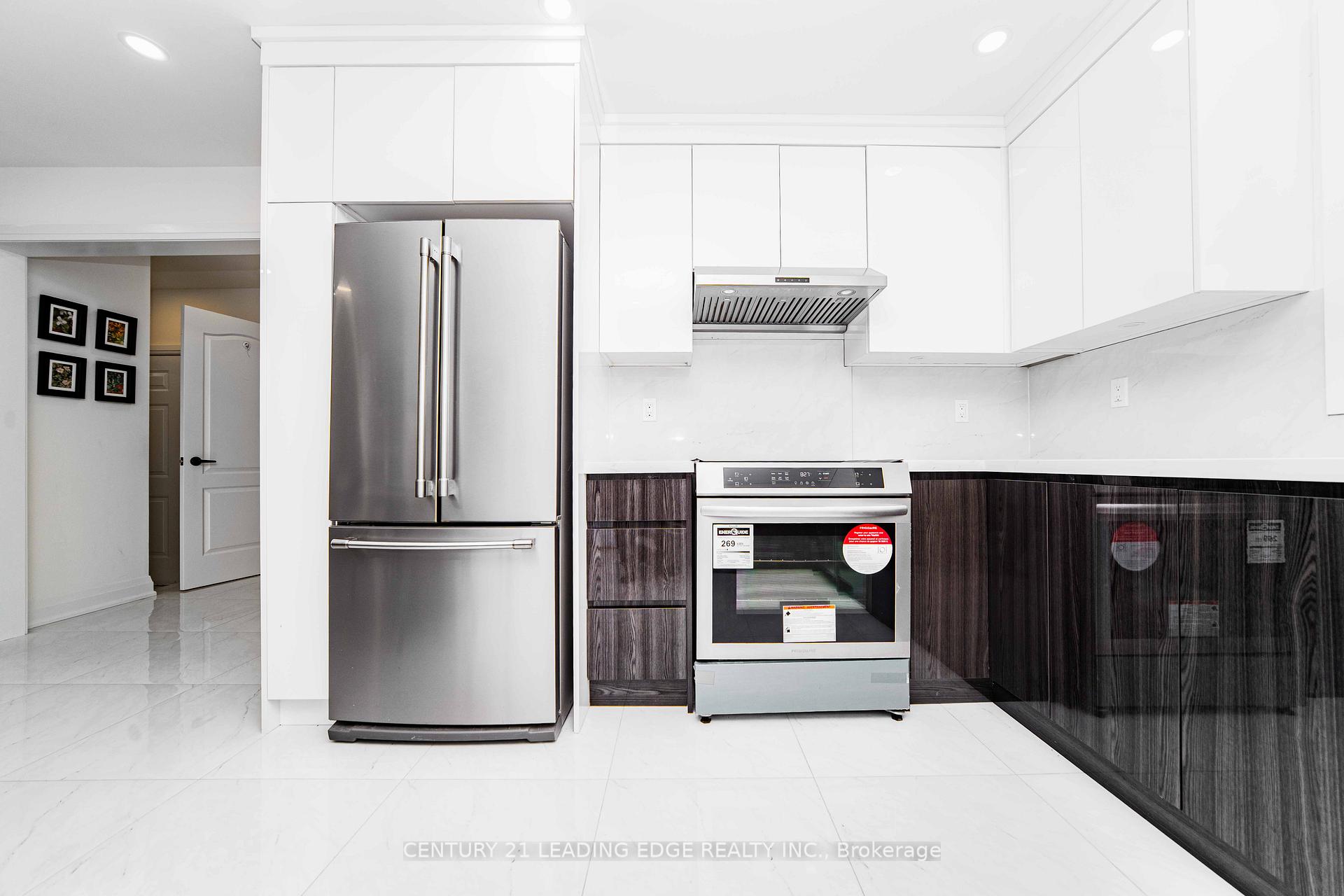 Photo 10 of 37 Landsdown Crescent, Markham, Wismer — HOMEH