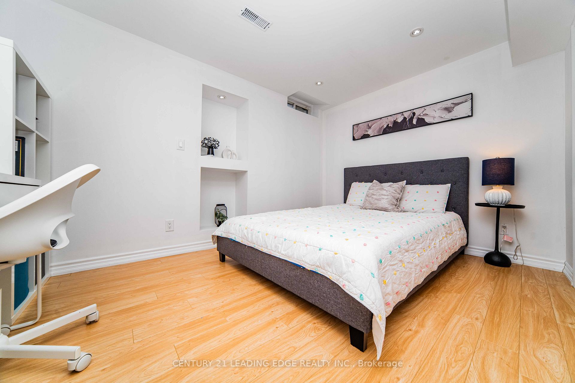 Photo 41 of 37 Landsdown Crescent, Markham, Wismer — HOMEH